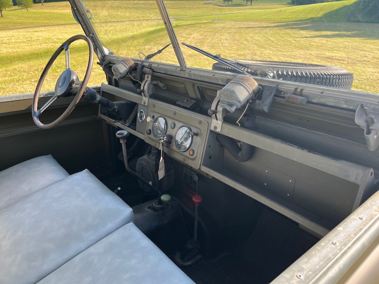 LAND ROVER 88 Serie 2a-image-6