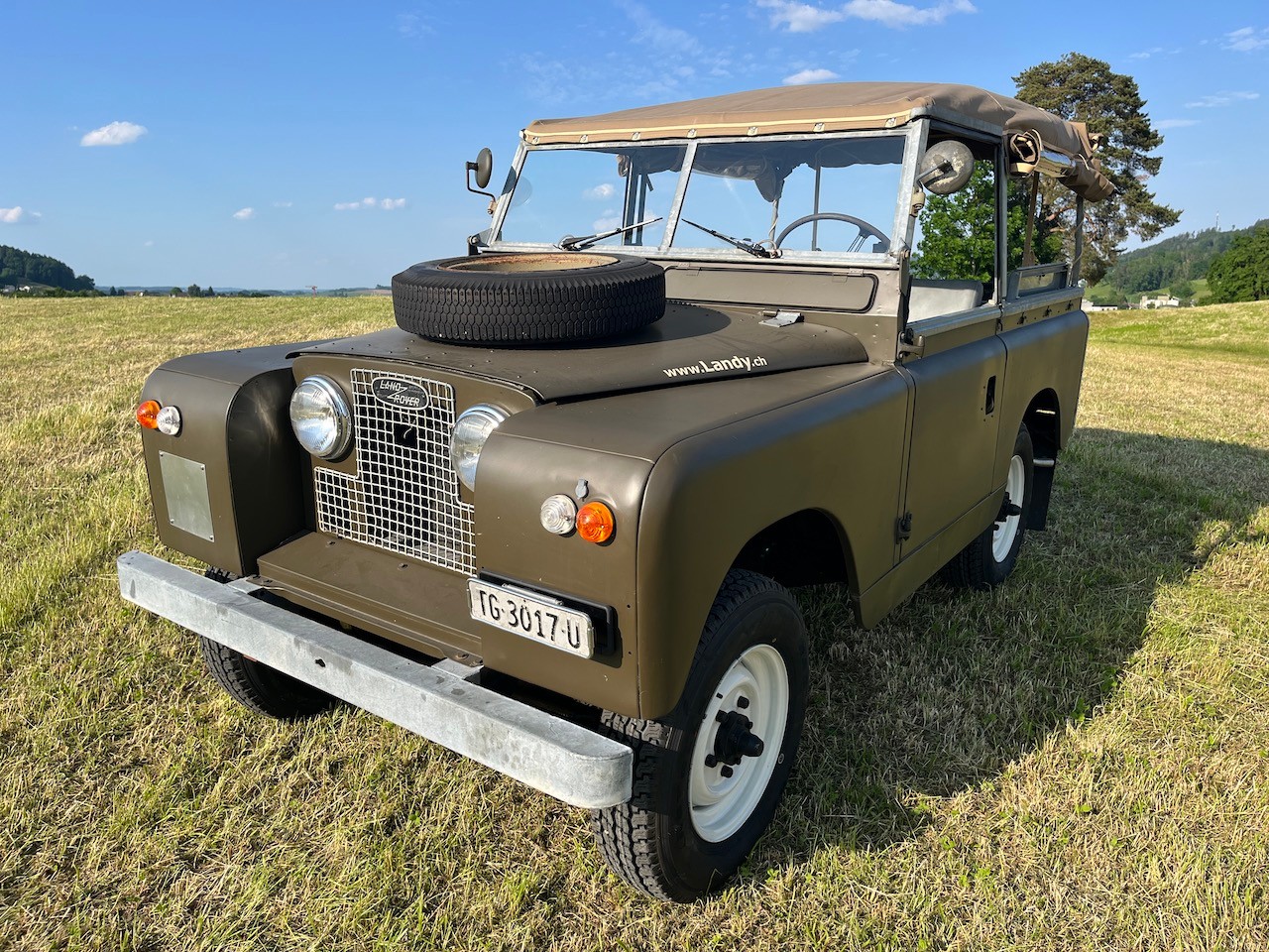 LAND ROVER 88 Serie 2a-image-0