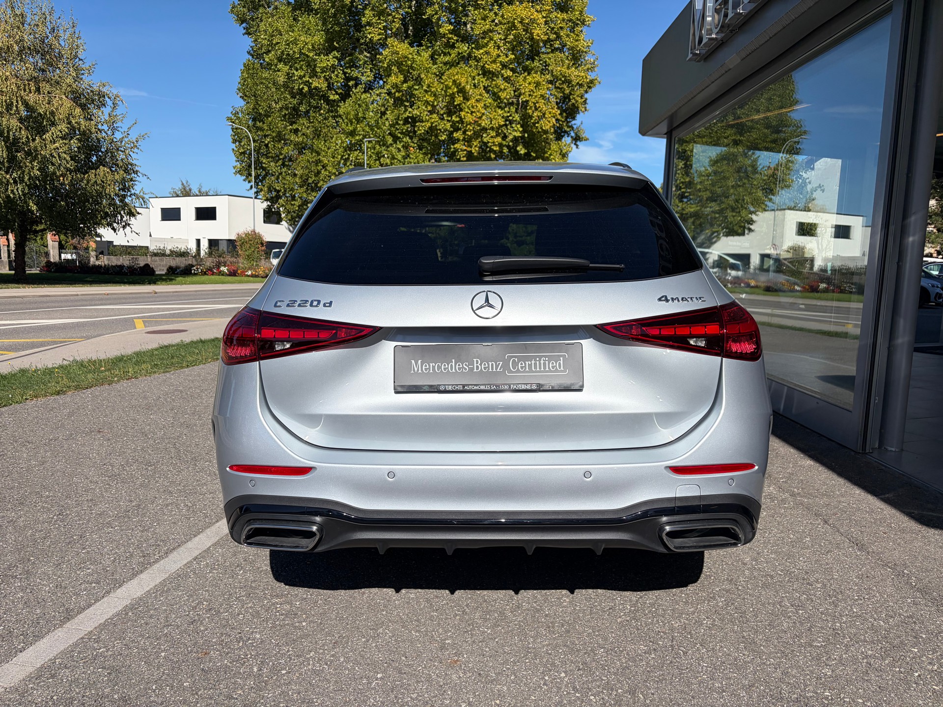 MERCEDES-BENZ C 220 d 4Matic T Swiss Star-image-2