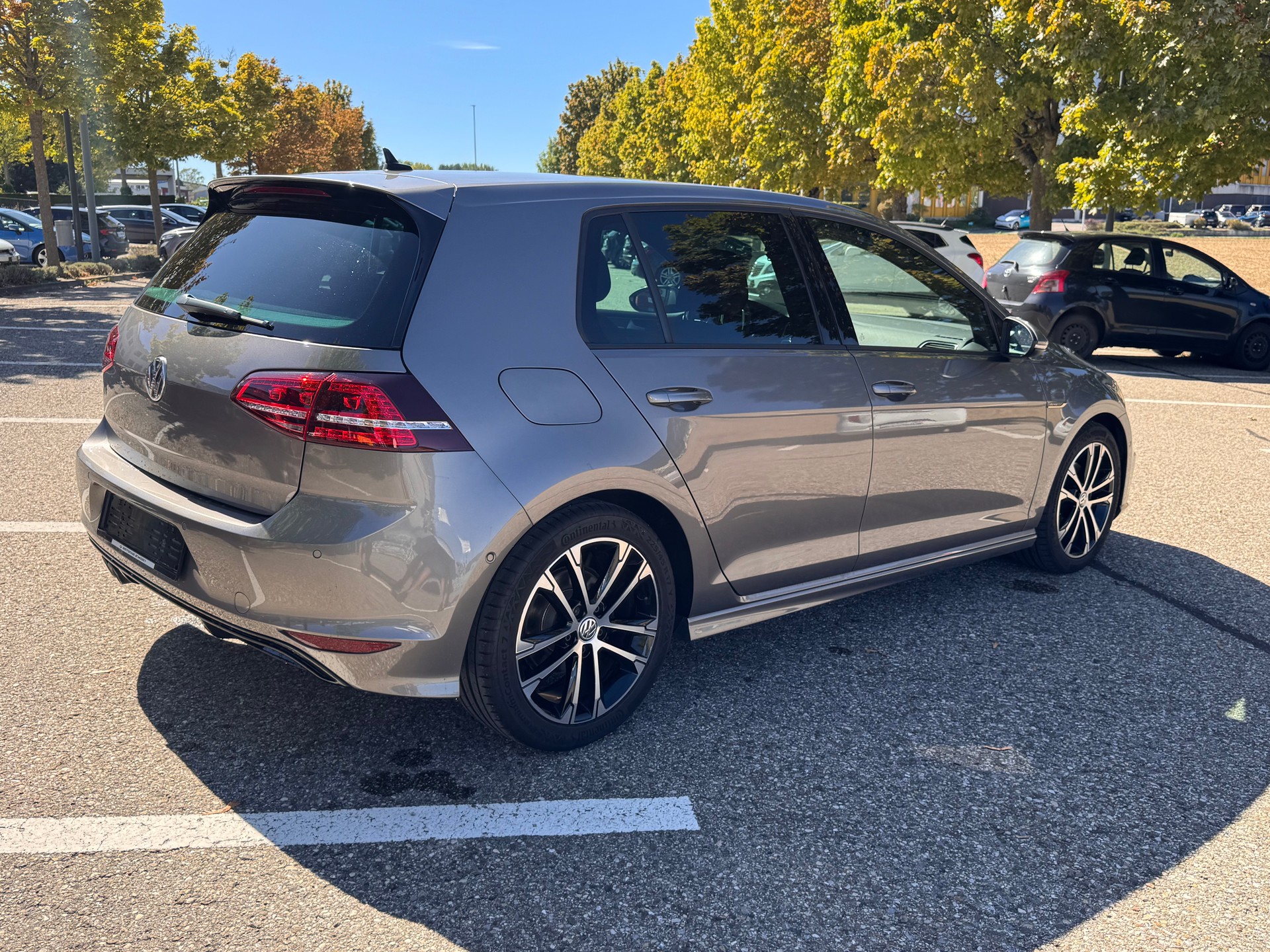 VW 1.4 TSI ACT Lounge R-Line DSG-image-1