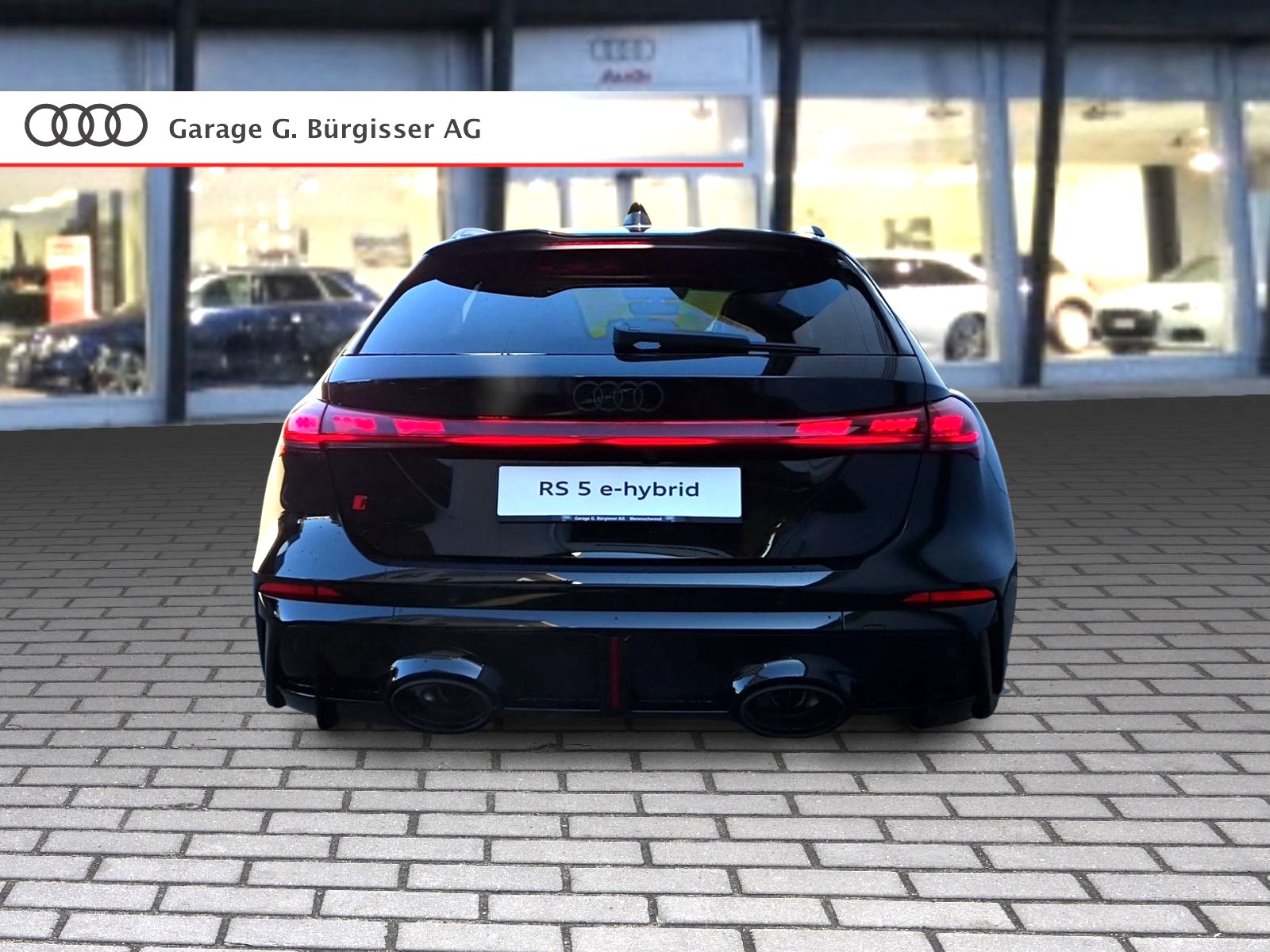AUDI RS 5 Avant TFSI 470 kW Tiptronic quattro Mythosschwarz Metallic-image-4