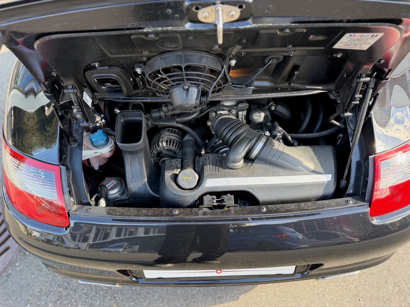PORSCHE Carrera-image-9
