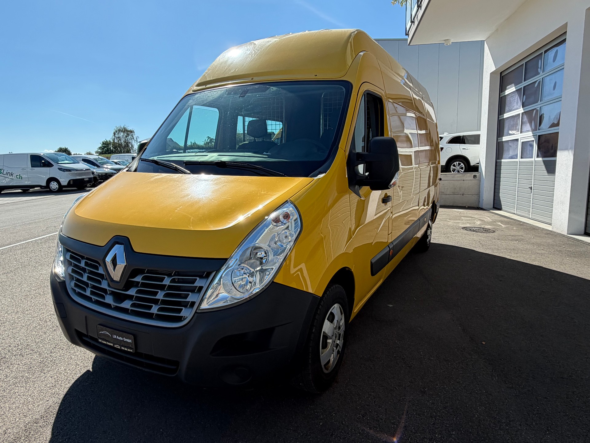 RENAULT Master T35 2.3dCi 130 L3H3-image-2