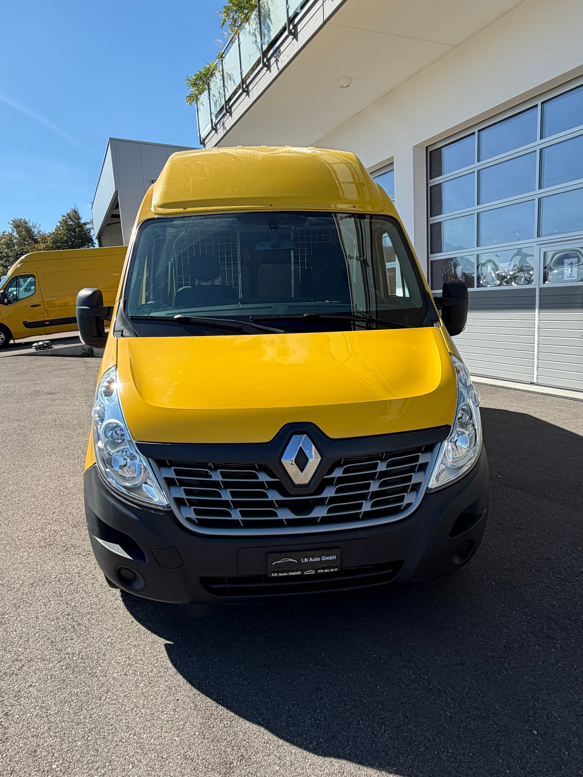 RENAULT Master T35 2.3dCi 130 L3H3-image-4