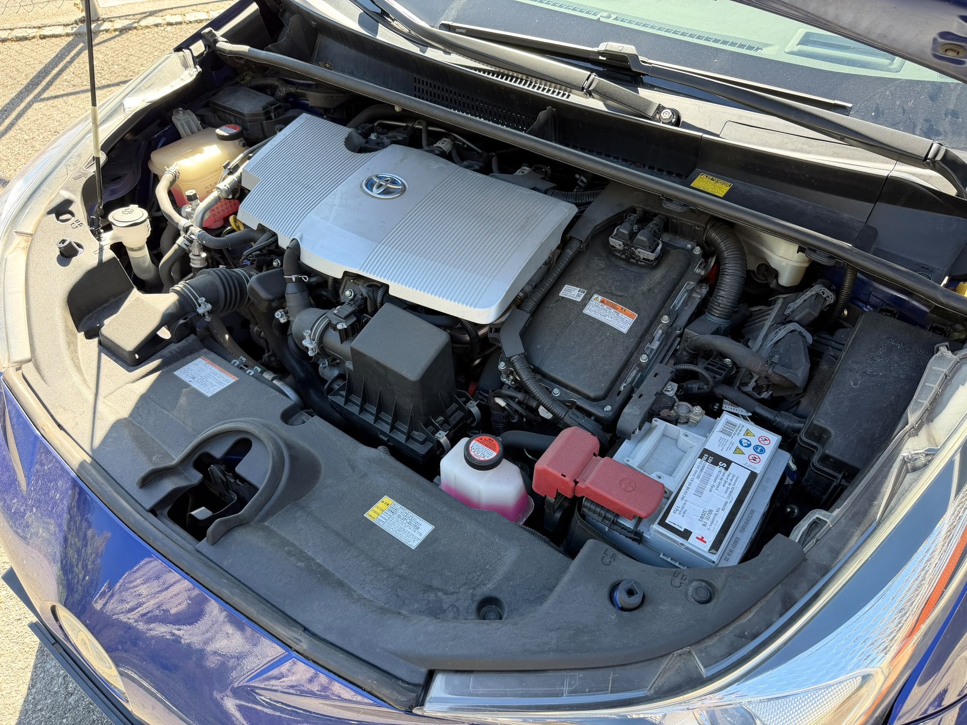TOYOTA Prius 1.8 VVT-i HSD Sol-image-9