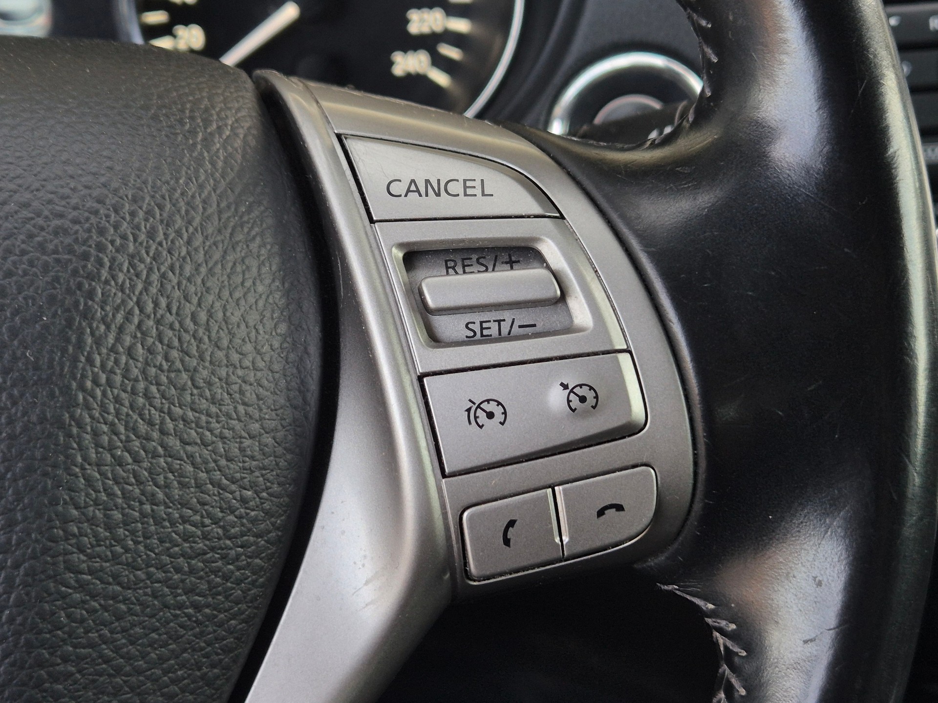 NISSAN Qashqai 1.6 dCi 360° ALL-MODE 4x4-image-28