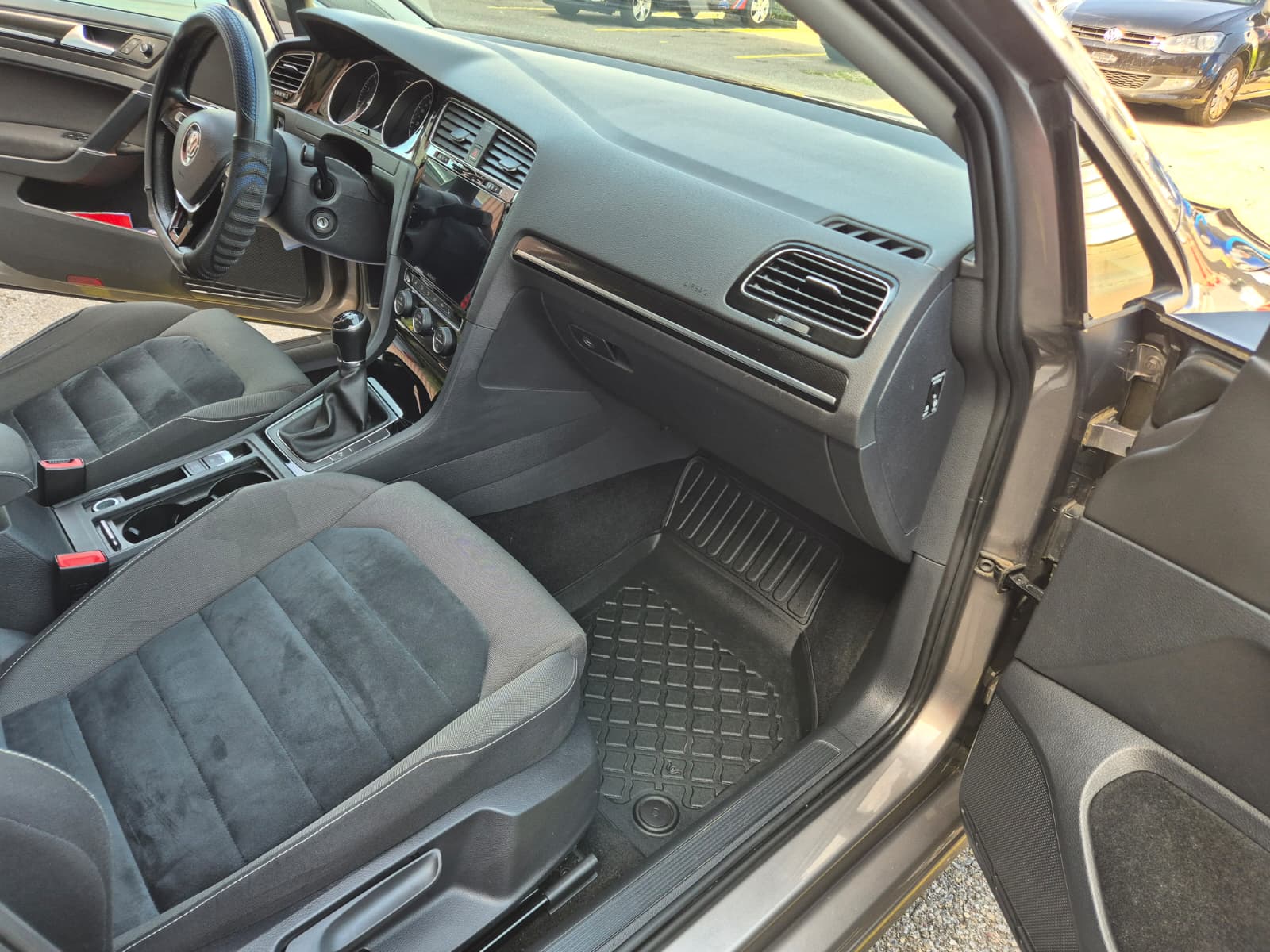 VW Golf VII 1.4 TSI Bluemotion-image-10
