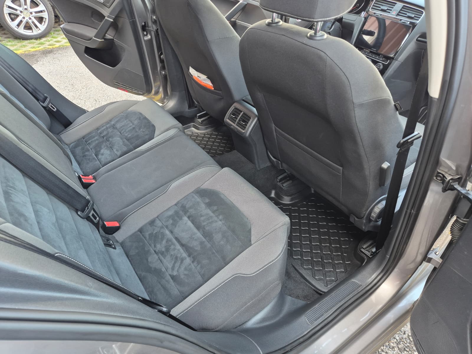 VW Golf VII 1.4 TSI Bluemotion-image-8