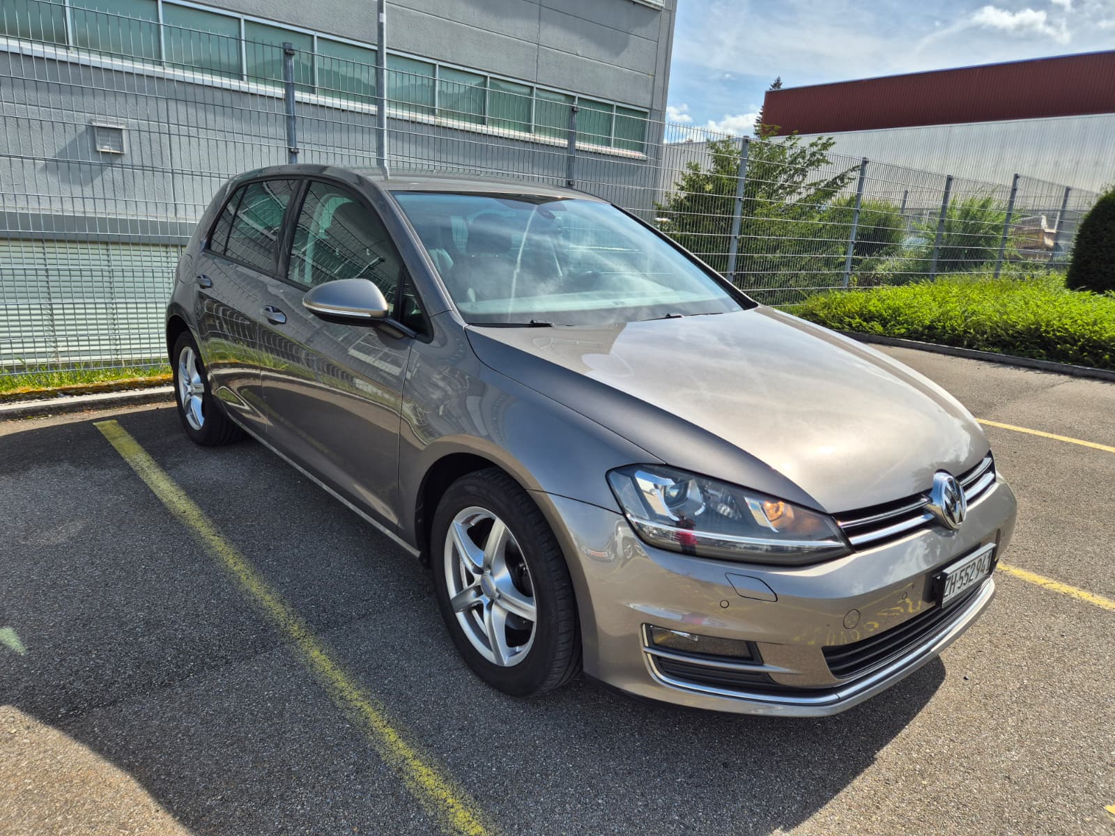 VW Golf VII 1.4 TSI Bluemotion-image-1