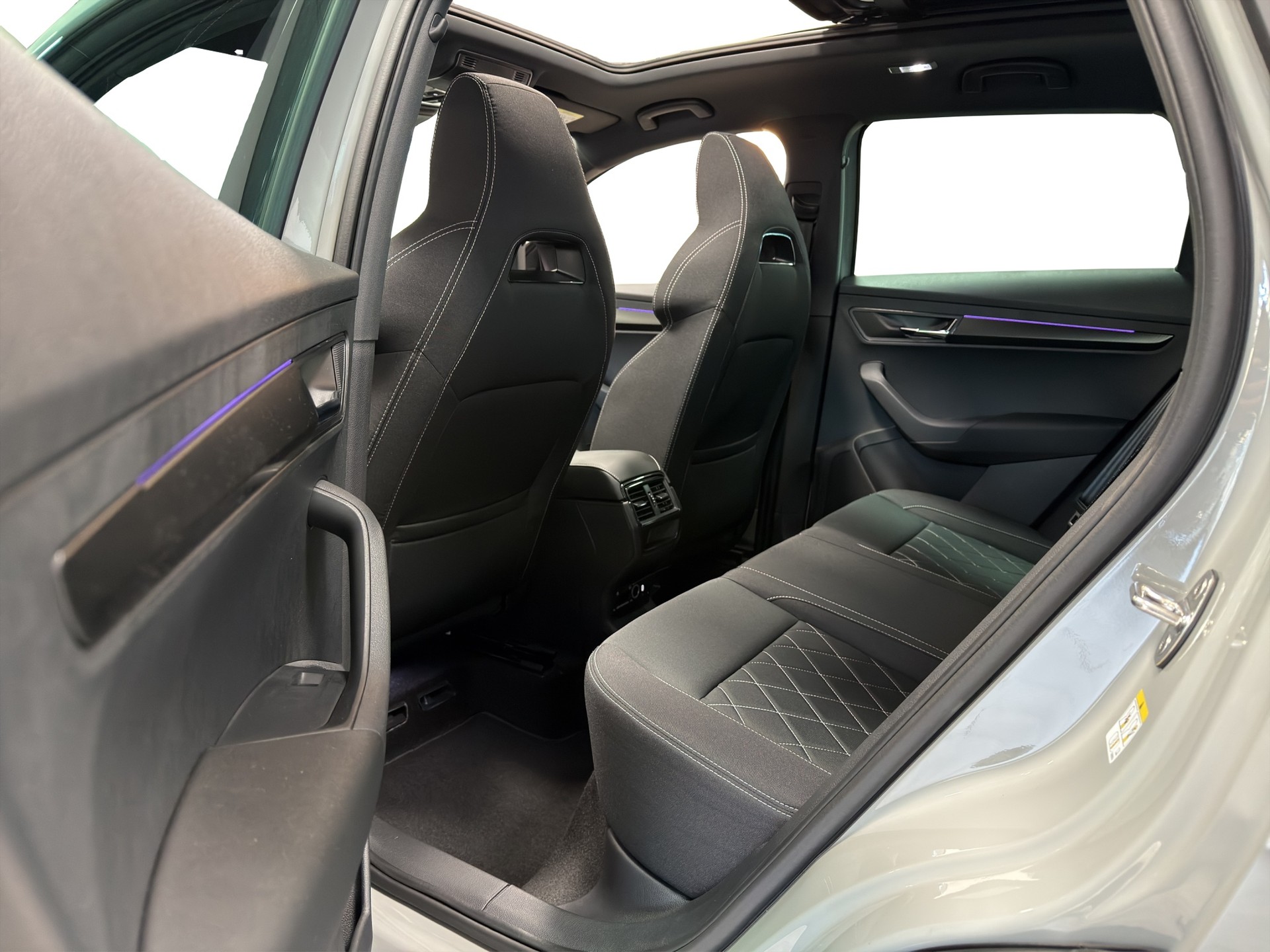 SKODA Karoq 2.0 TSI SportLine 4x4 DSG-image-16