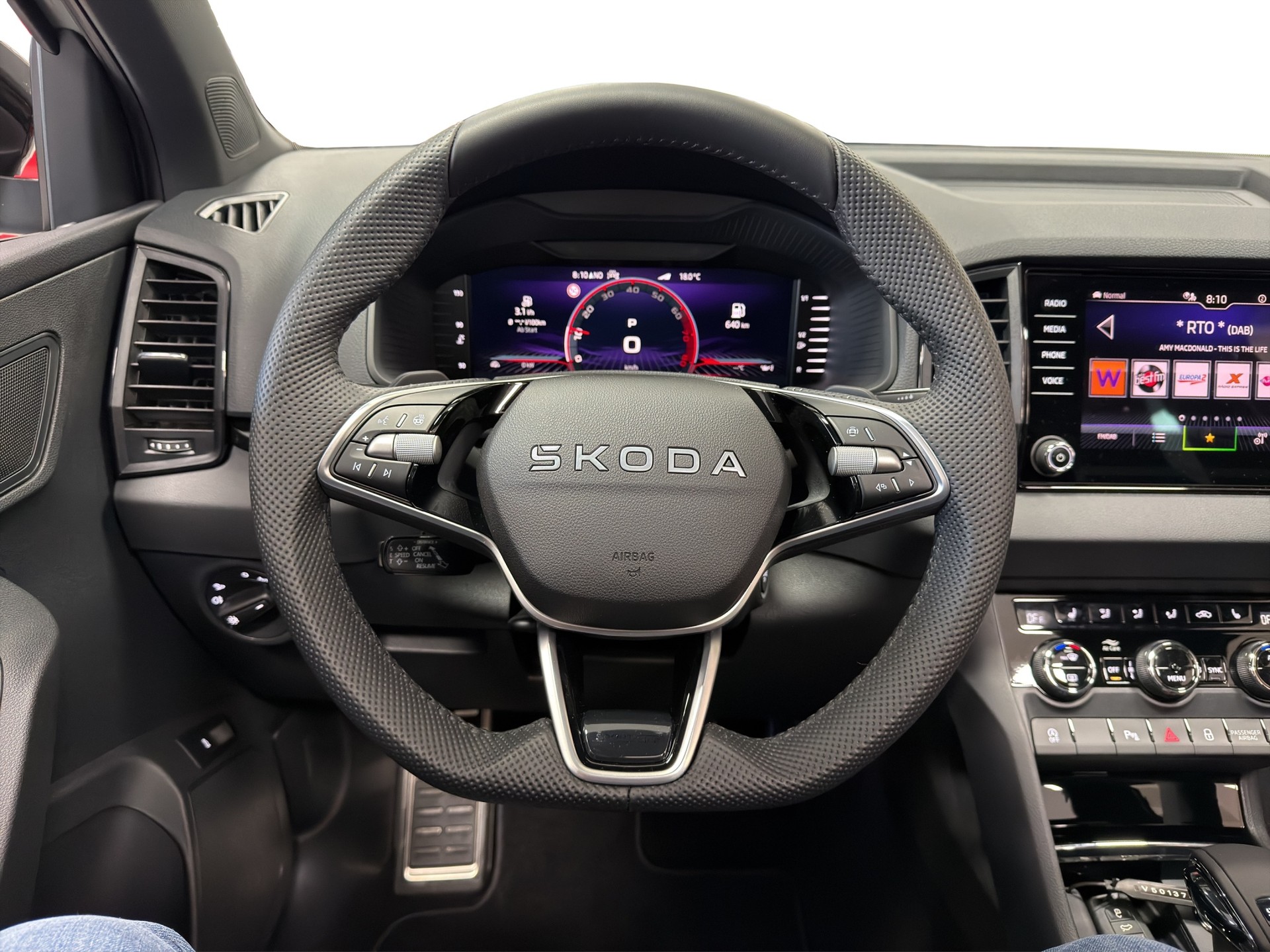 SKODA Karoq 2.0 TSI SportLine 4x4 DSG-image-22