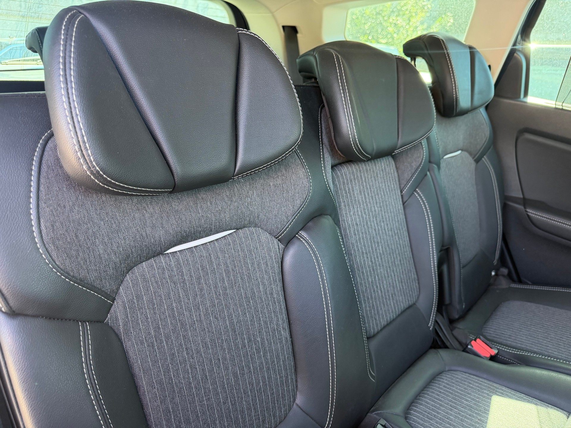 RENAULT GRAND SCENIC 1.3 16V TURBO 7 PLÄTZER VAN. NUR 43`000 KM. AUTOMAT. CH WAGEN "HAGELSCHADEN"-image-8