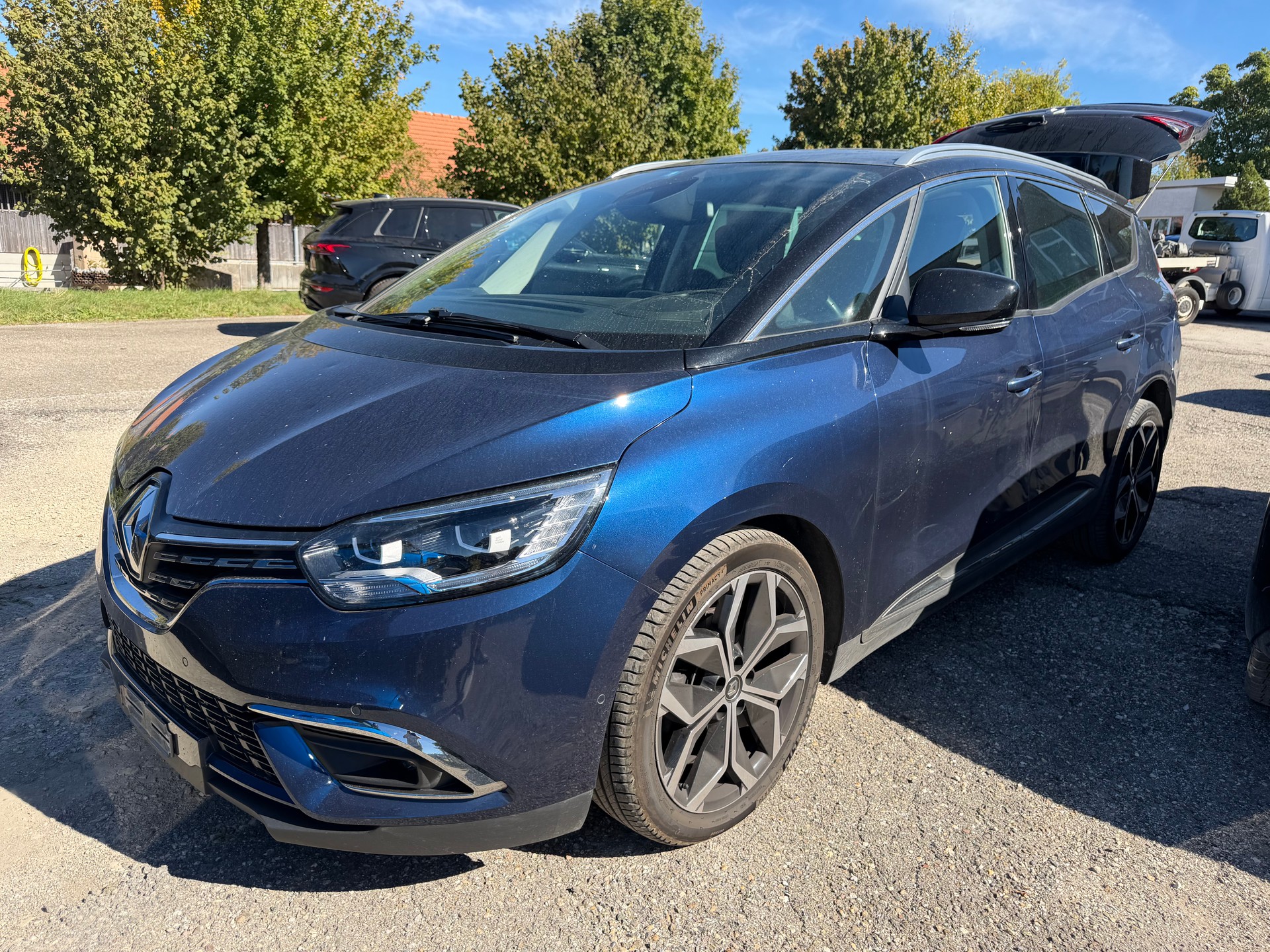 RENAULT GRAND SCENIC 1.3 16V TURBO 7 PLÄTZER VAN. NUR 43`000 KM. AUTOMAT. CH WAGEN "HAGELSCHADEN"-image-6