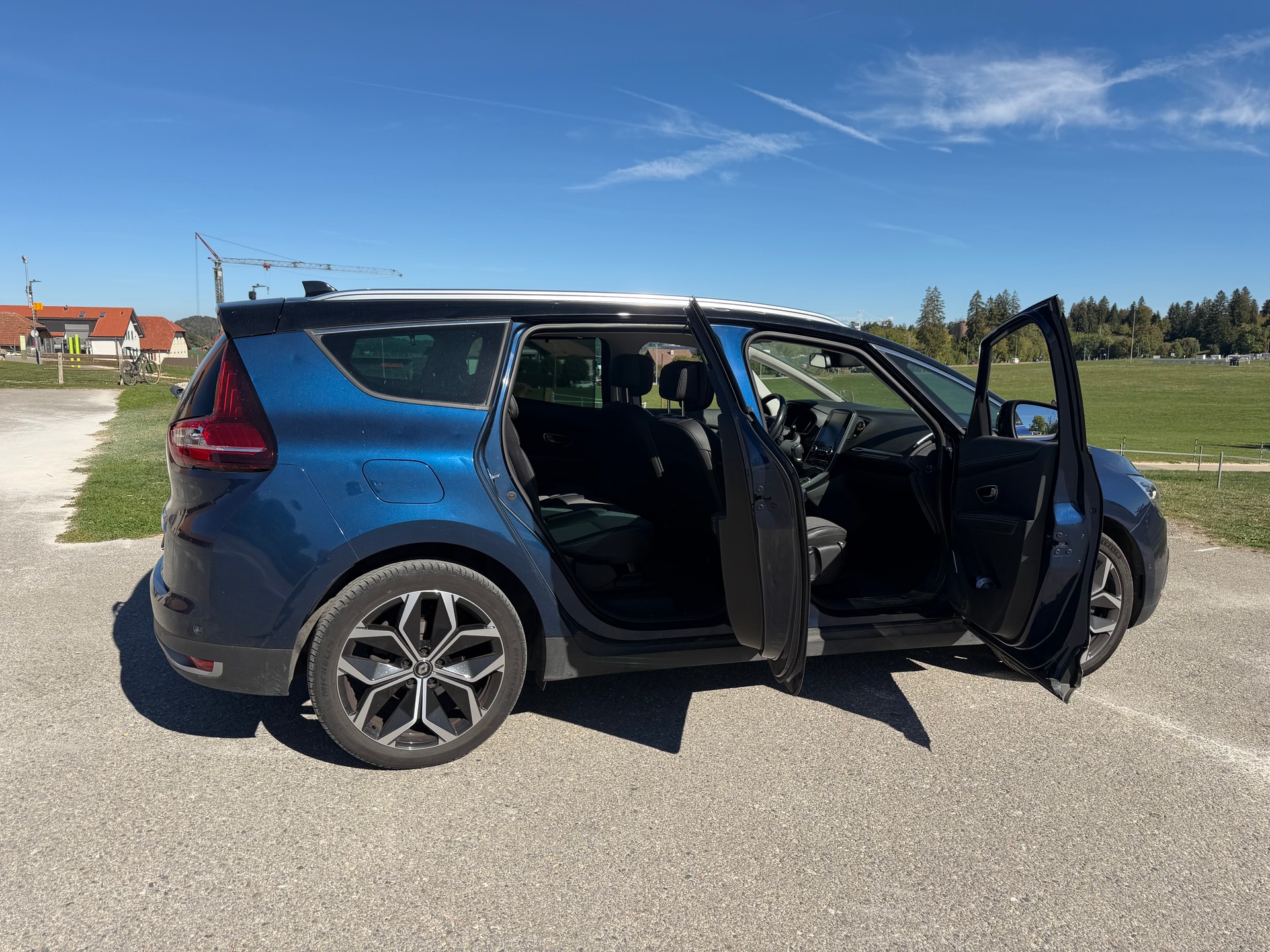RENAULT GRAND SCENIC 1.3 16V TURBO 7 PLÄTZER VAN. NUR 43`000 KM. AUTOMAT. CH WAGEN "HAGELSCHADEN"-image-5