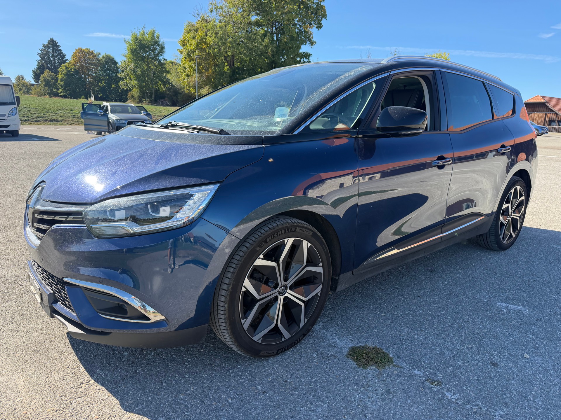 RENAULT GRAND SCENIC 1.3 16V TURBO 7 PLÄTZER VAN. NUR 43`000 KM. AUTOMAT. CH WAGEN "HAGELSCHADEN"-image-2