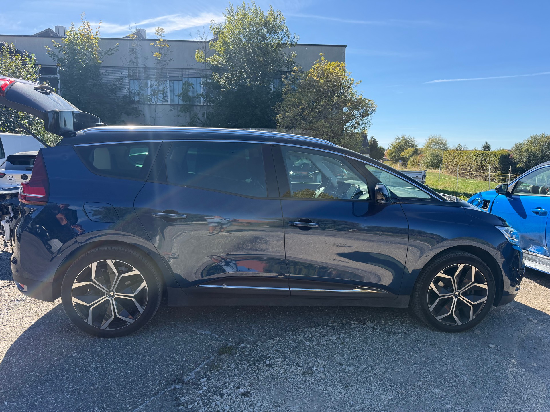 RENAULT GRAND SCENIC 1.3 16V TURBO 7 PLÄTZER VAN. NUR 43`000 KM. AUTOMAT. CH WAGEN "HAGELSCHADEN"-image-28