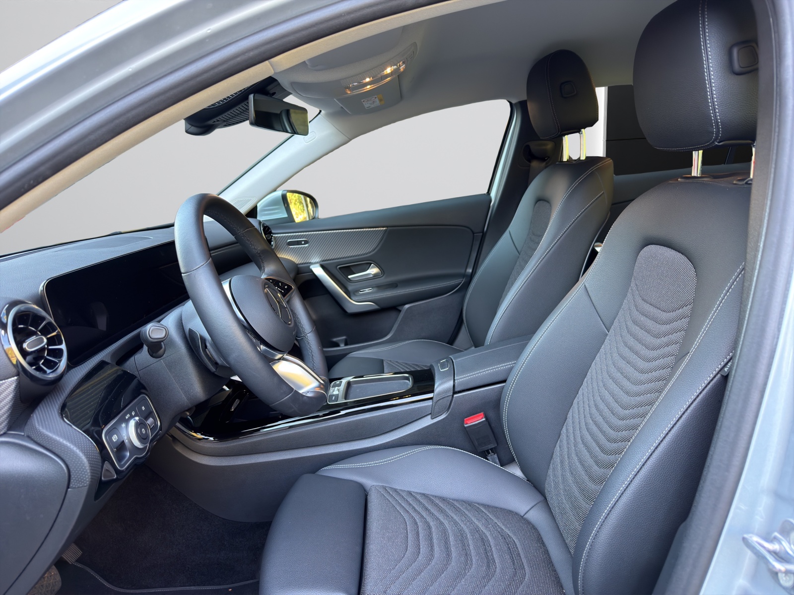 MERCEDES-BENZ A 250 4Matic 8G-DCT-image-8