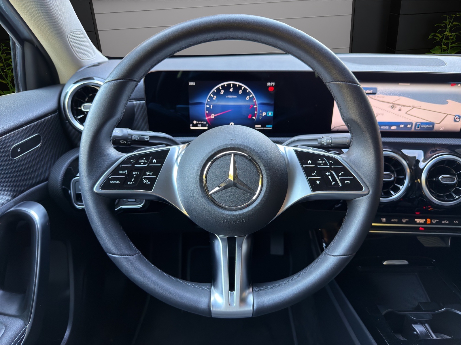 MERCEDES-BENZ A 250 4Matic 8G-DCT-image-12