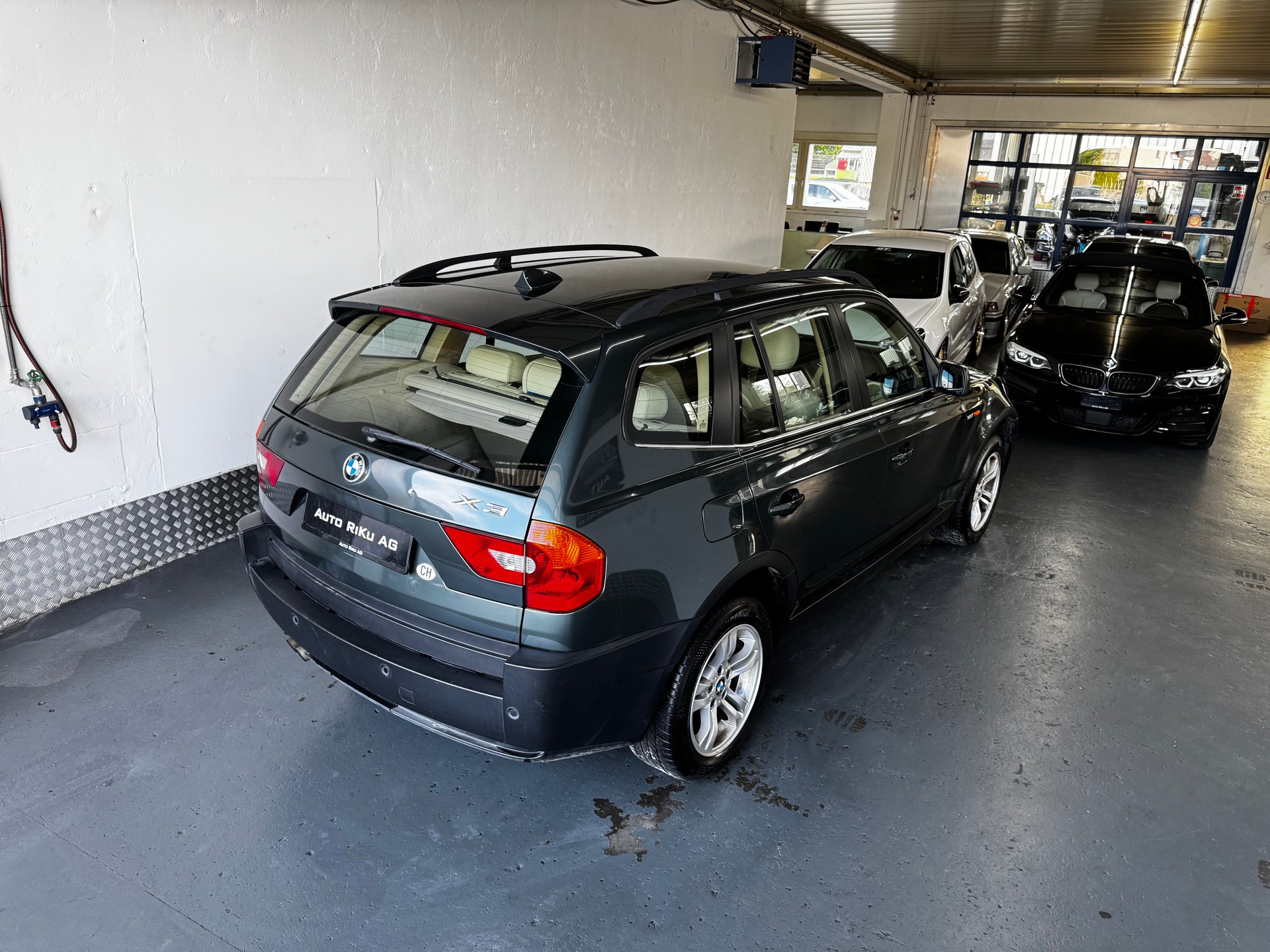 BMW X3 3.0i-image-7