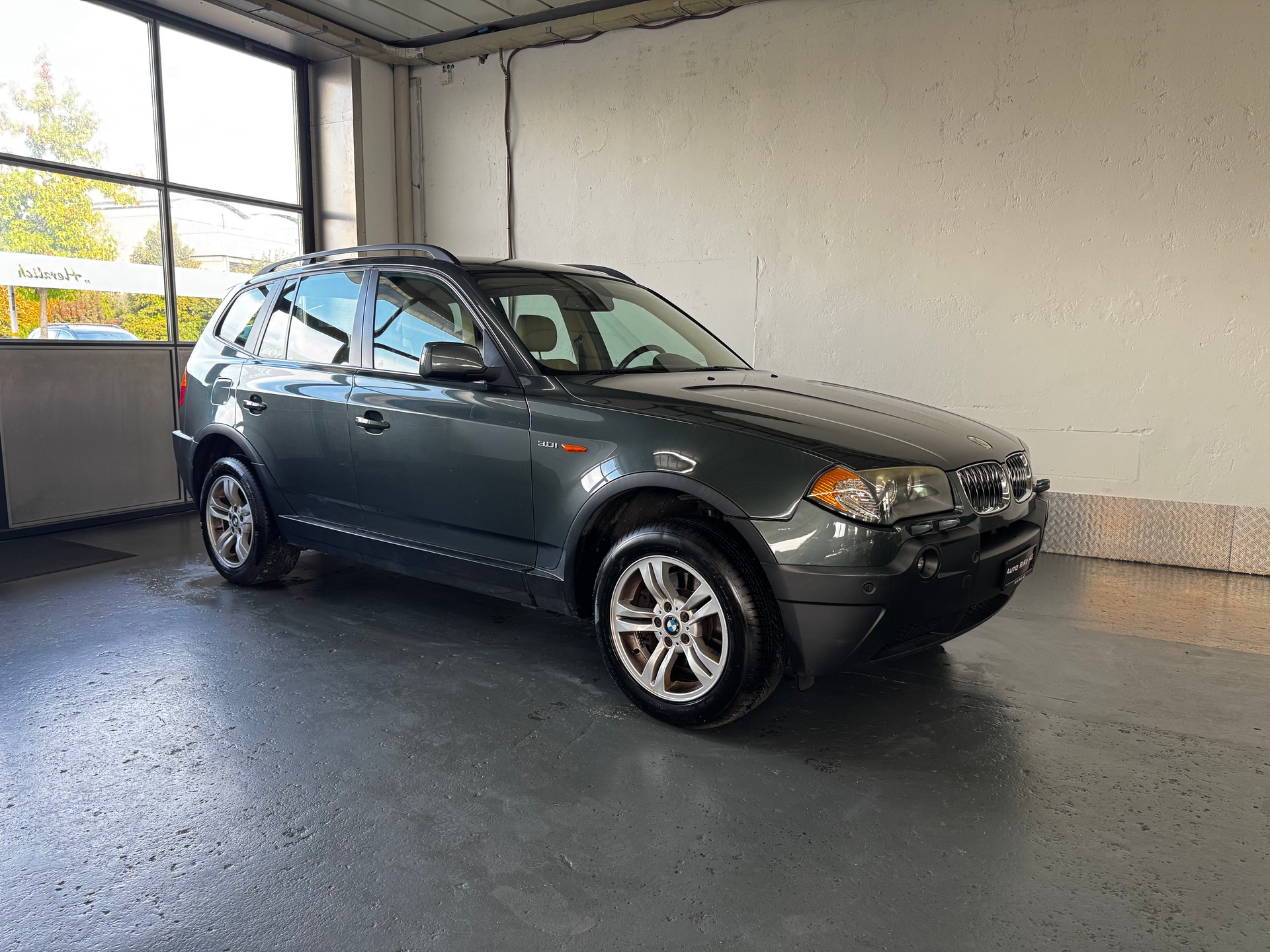 BMW X3 3.0i-image-1