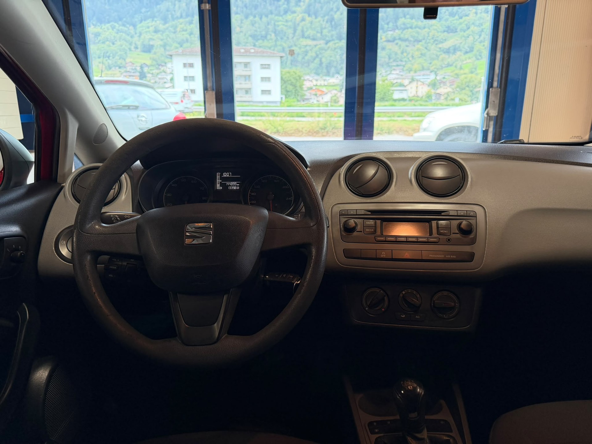 SEAT Ibiza SC 1.2 TSI Style-image-13