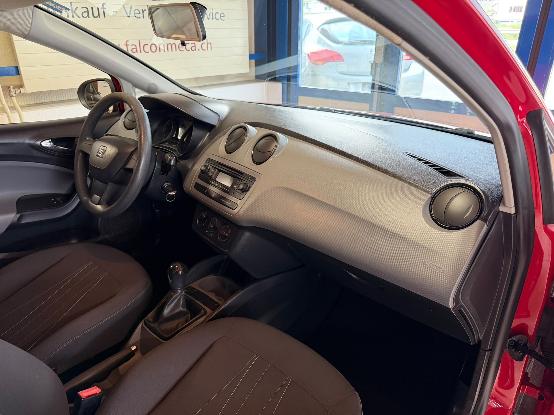 SEAT Ibiza SC 1.2 TSI Style-image-15