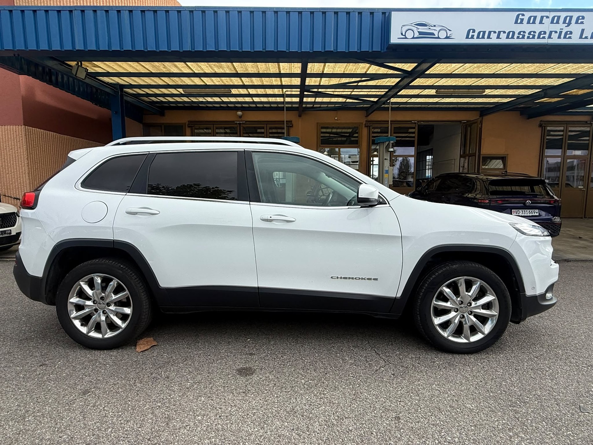 JEEP Cherokee 2.2TD Limited AWD 9ATX-image-2