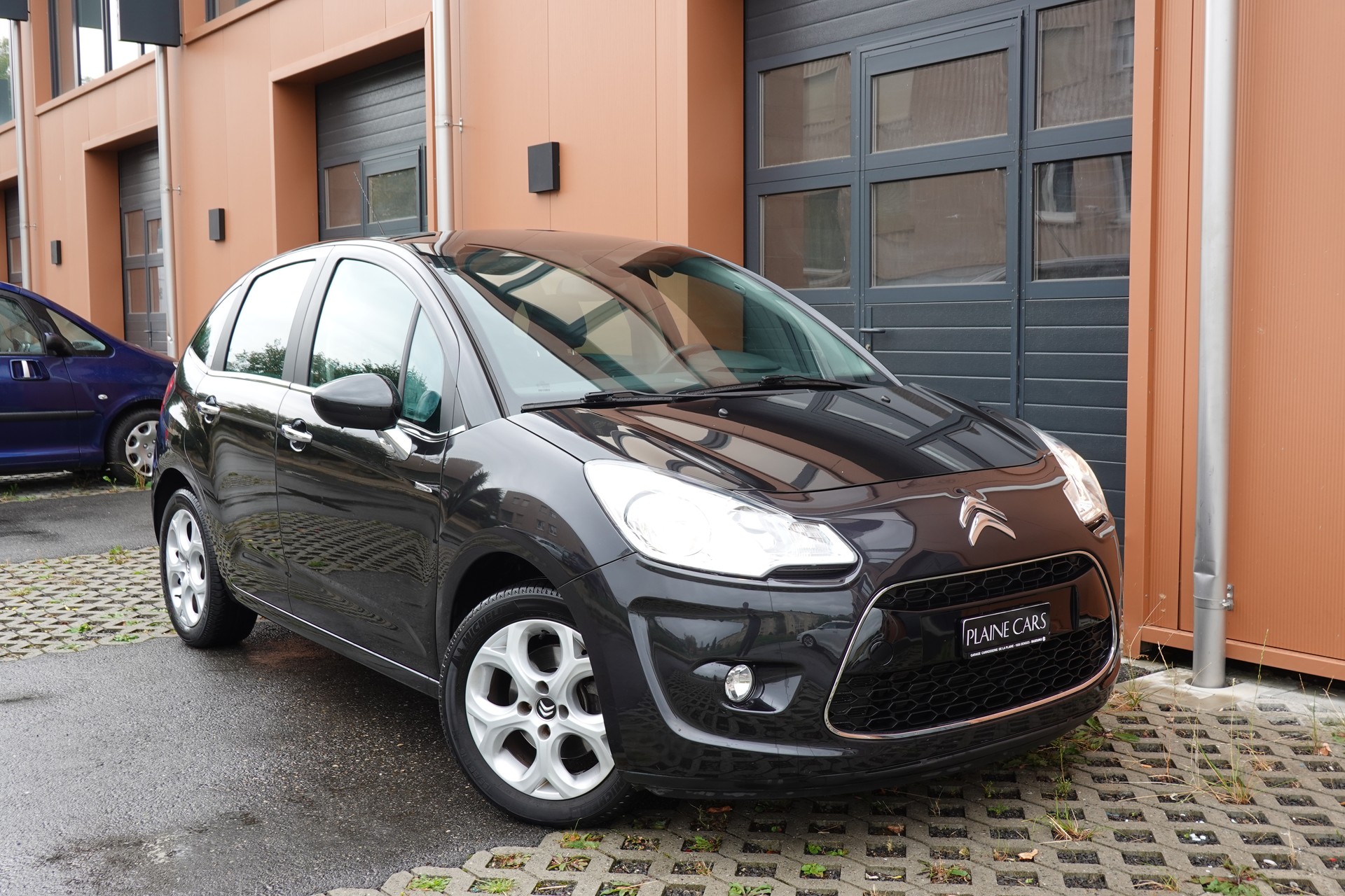 CITROEN C3 1.6i 16V Exclusive Automatic " * Véhicule CH * Tempomat * 8 Roues * intérieur tissus *"-image-5