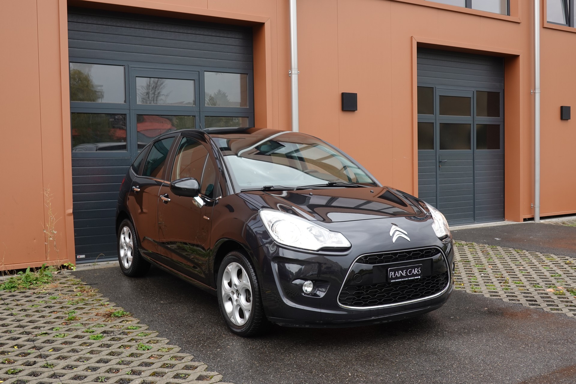 CITROEN C3 1.6i 16V Exclusive Automatic " * Véhicule CH * Tempomat * 8 Roues * intérieur tissus *"-showroom-element-2