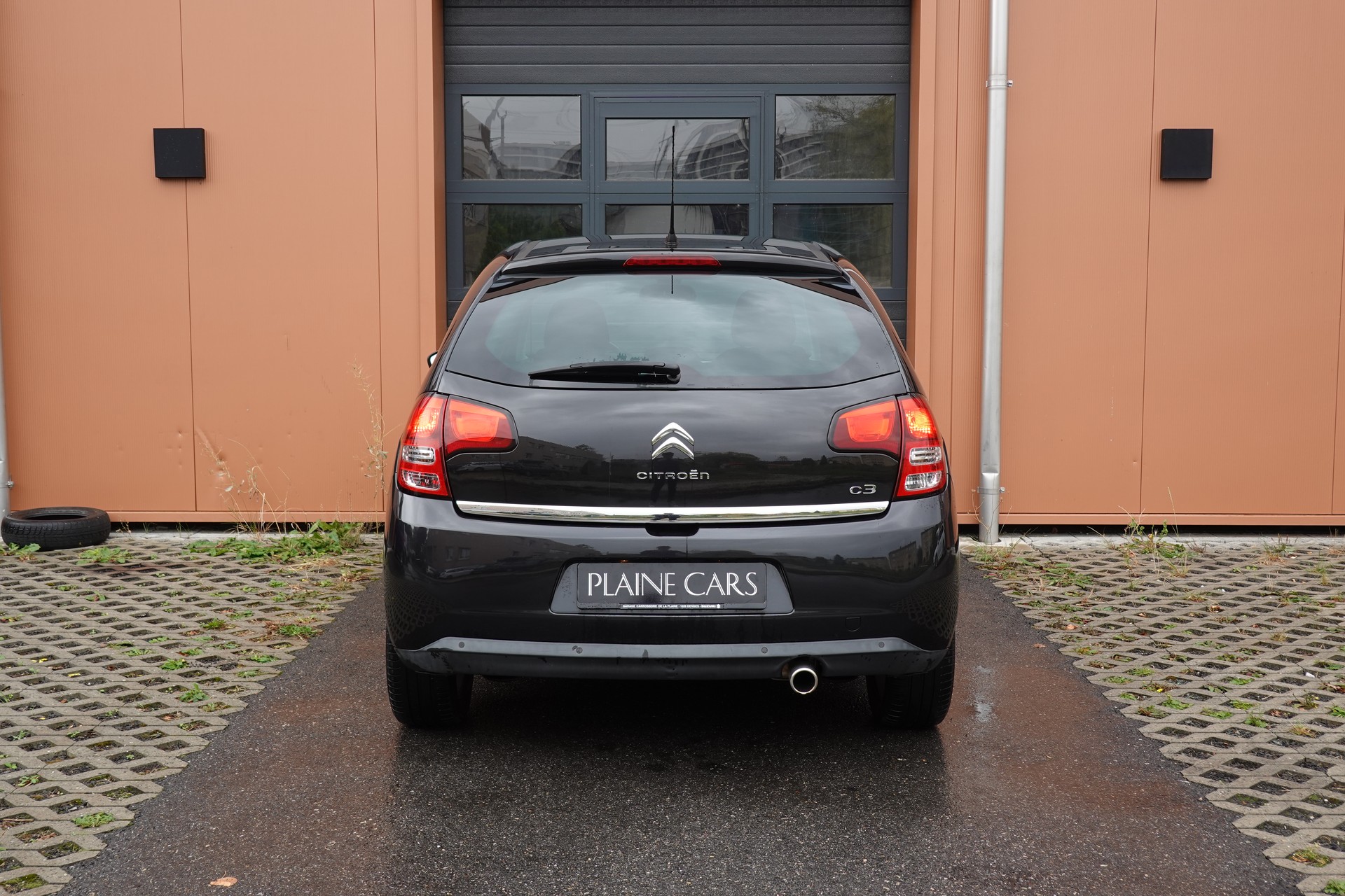 CITROEN C3 1.6i 16V Exclusive Automatic " * Véhicule CH * Tempomat * 8 Roues * intérieur tissus *"-image-8