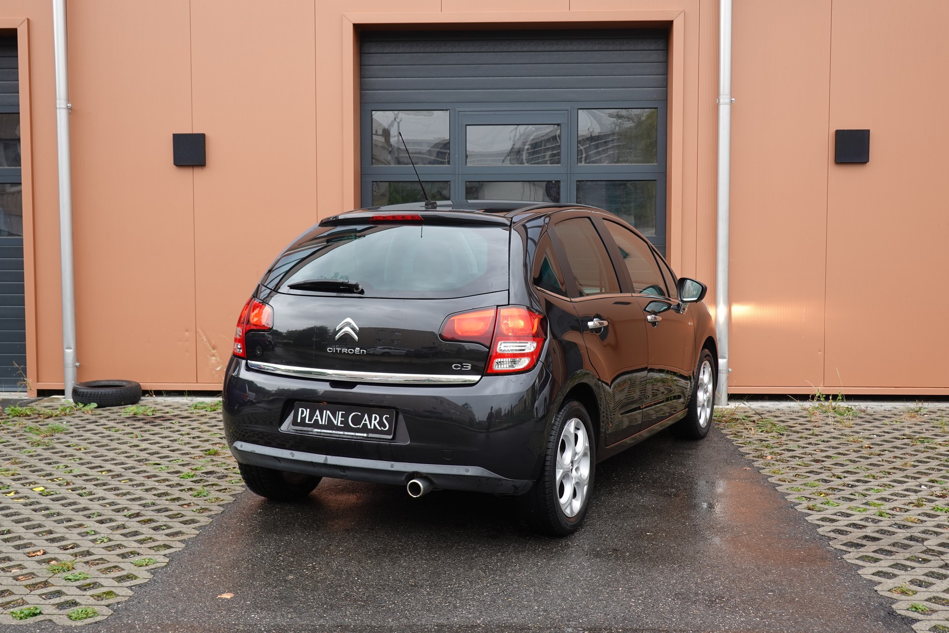 CITROEN C3 1.6i 16V Exclusive Automatic " * Véhicule CH * Tempomat * 8 Roues * intérieur tissus *"-image-7
