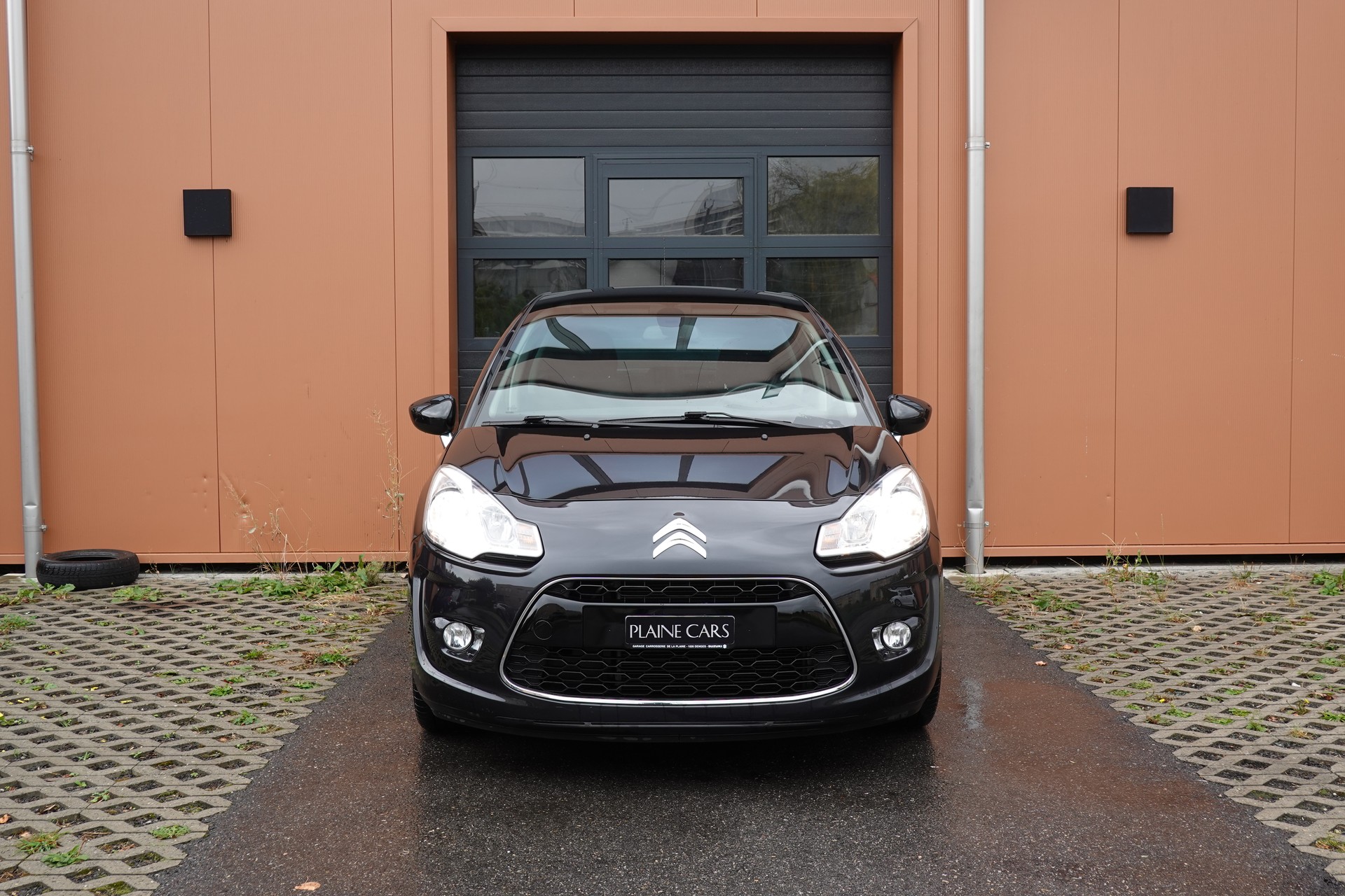CITROEN C3 1.6i 16V Exclusive Automatic " * Véhicule CH * Tempomat * 8 Roues * intérieur tissus *"-showroom-element-1