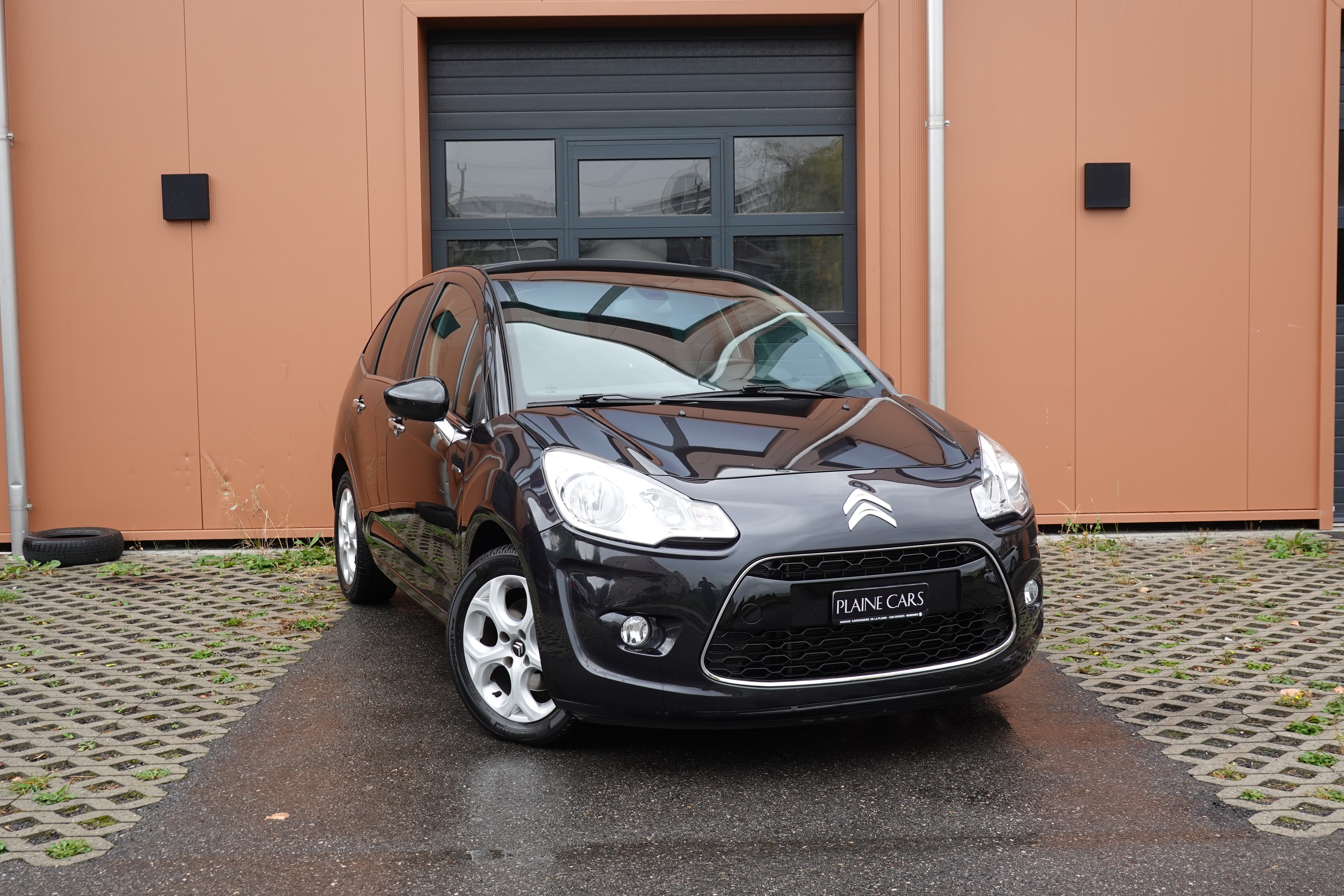 Car photo