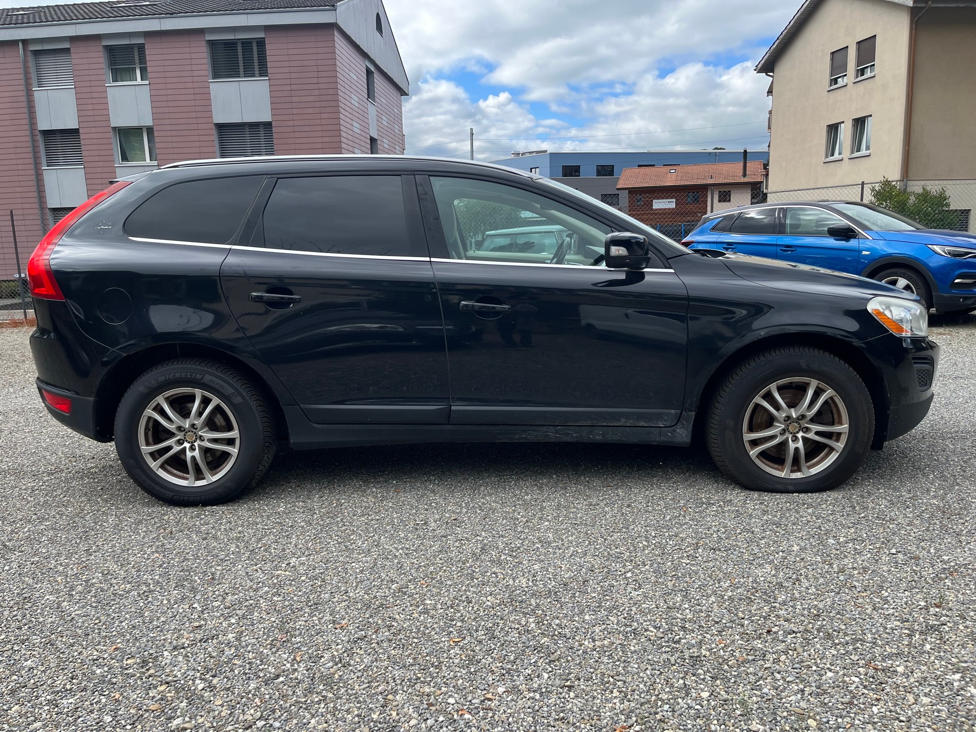 VOLVO XC60 D5 AWD Summum-image-5