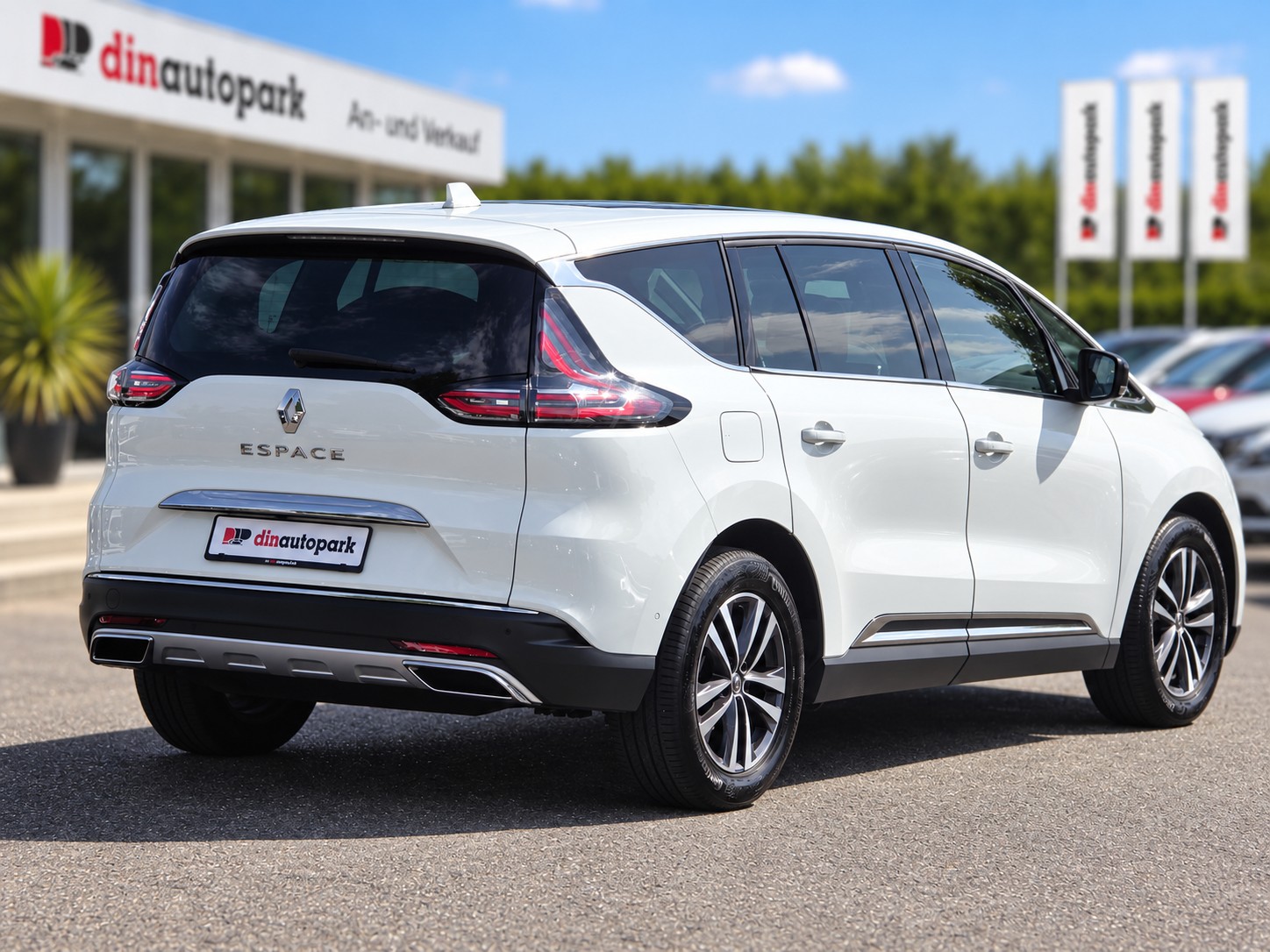 RENAULT Espace 2.0 dCi Intens EDC 6-image-2