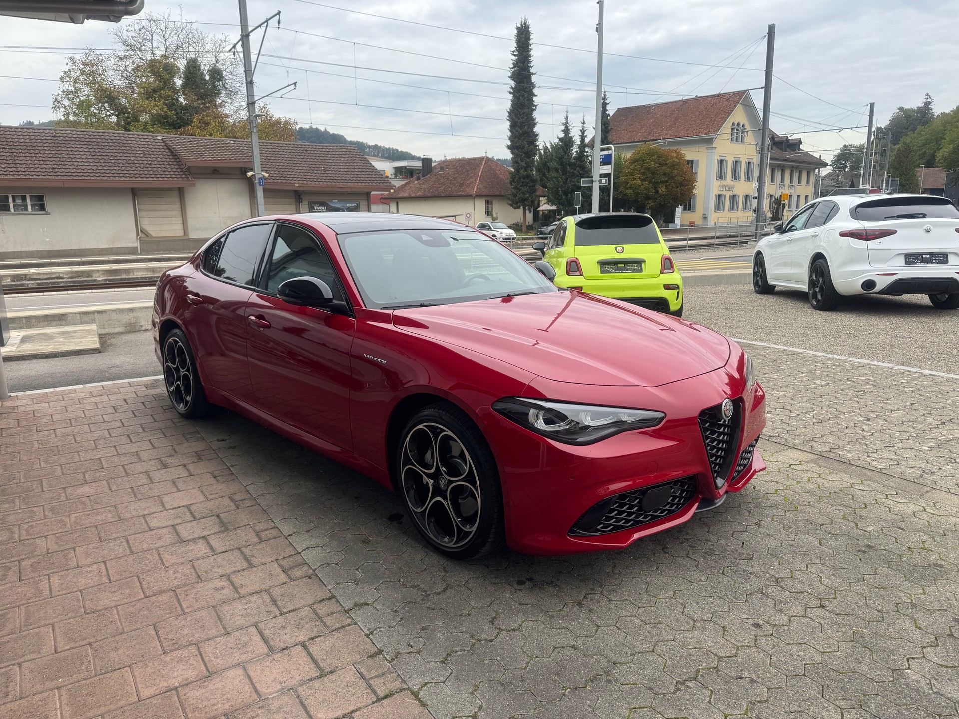 ALFA ROMEO Giulia Veloce 2.0 280PS Q4 AT8 Pack Sky MY23/24-image-0