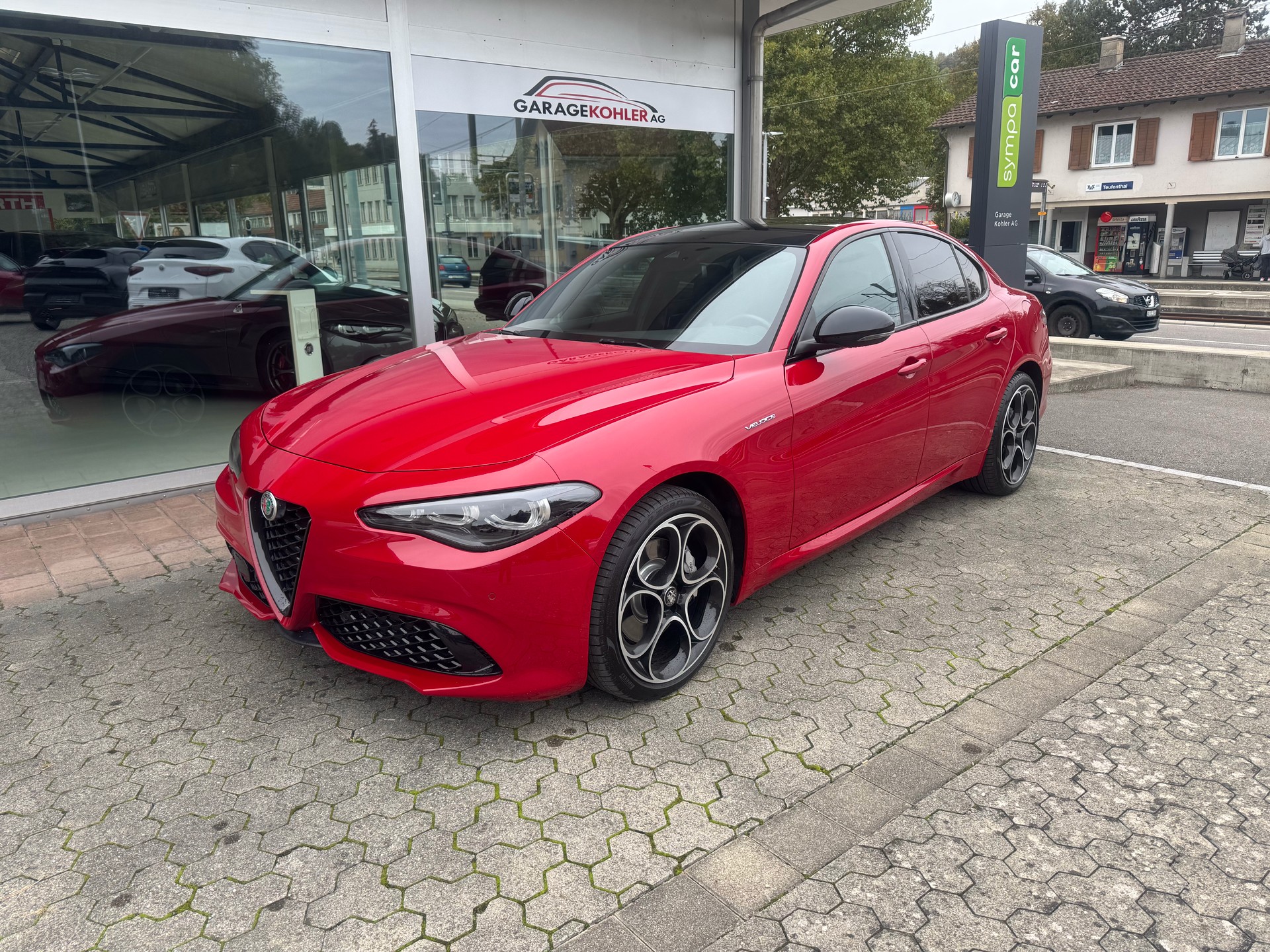 ALFA ROMEO Giulia Veloce 2.0 280PS Q4 AT8 Pack Sky MY23/24-image-1