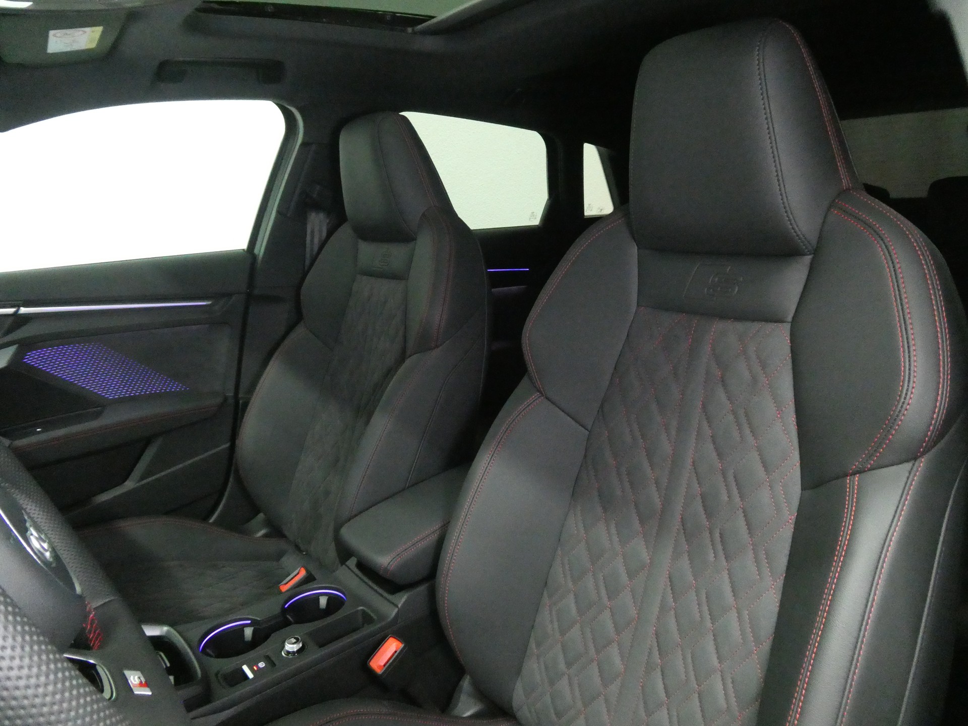 AUDI S3 Sportback TFSI quattro S-tronic - Panorama - Head-Up - SONOS - S-Sportsitze - Sitzmemory - Kamera - 333 PS-image-9