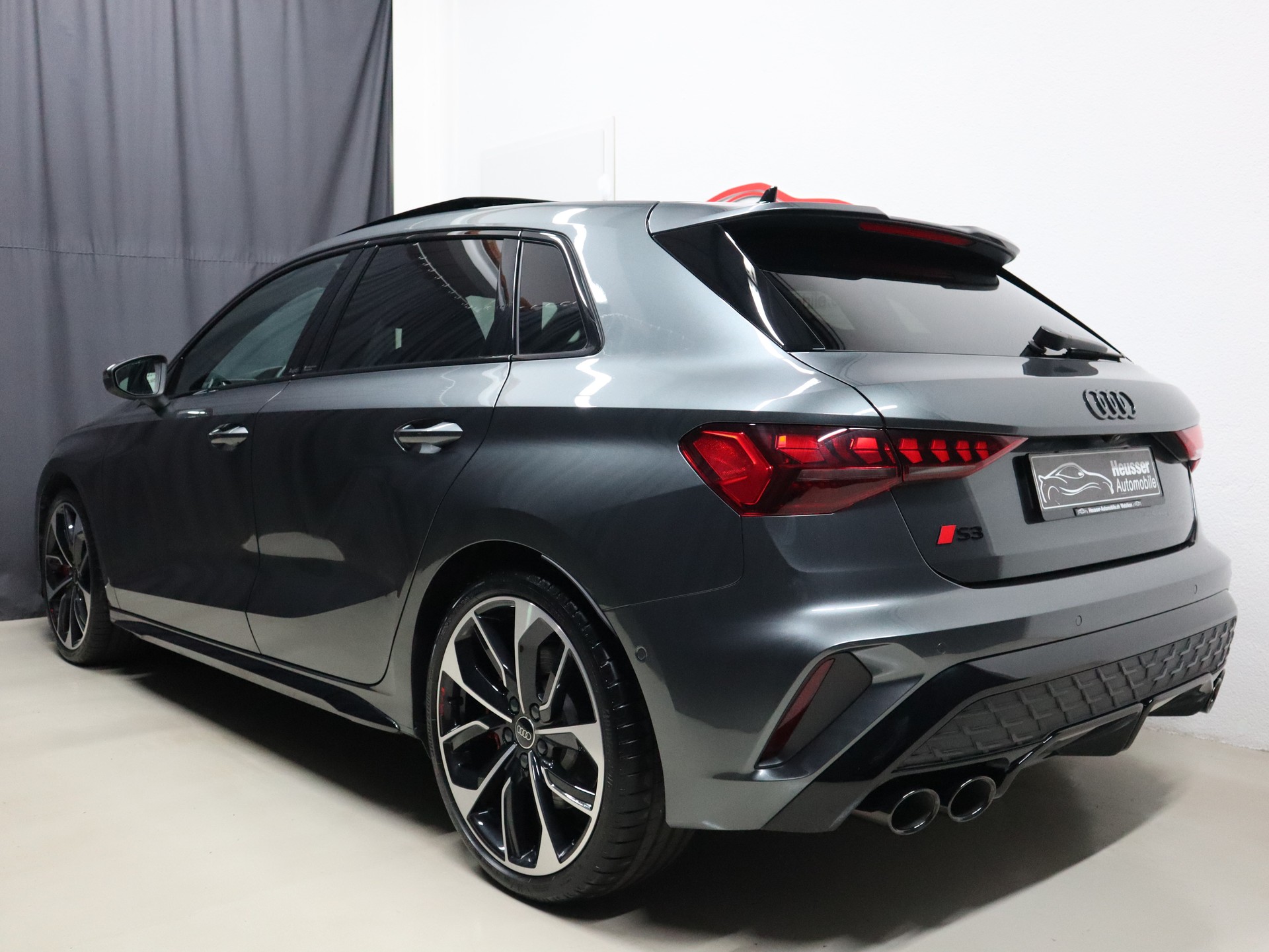 AUDI S3 Sportback TFSI quattro S-tronic - Panorama - Head-Up - SONOS - S-Sportsitze - Sitzmemory - Kamera - 333 PS-image-3