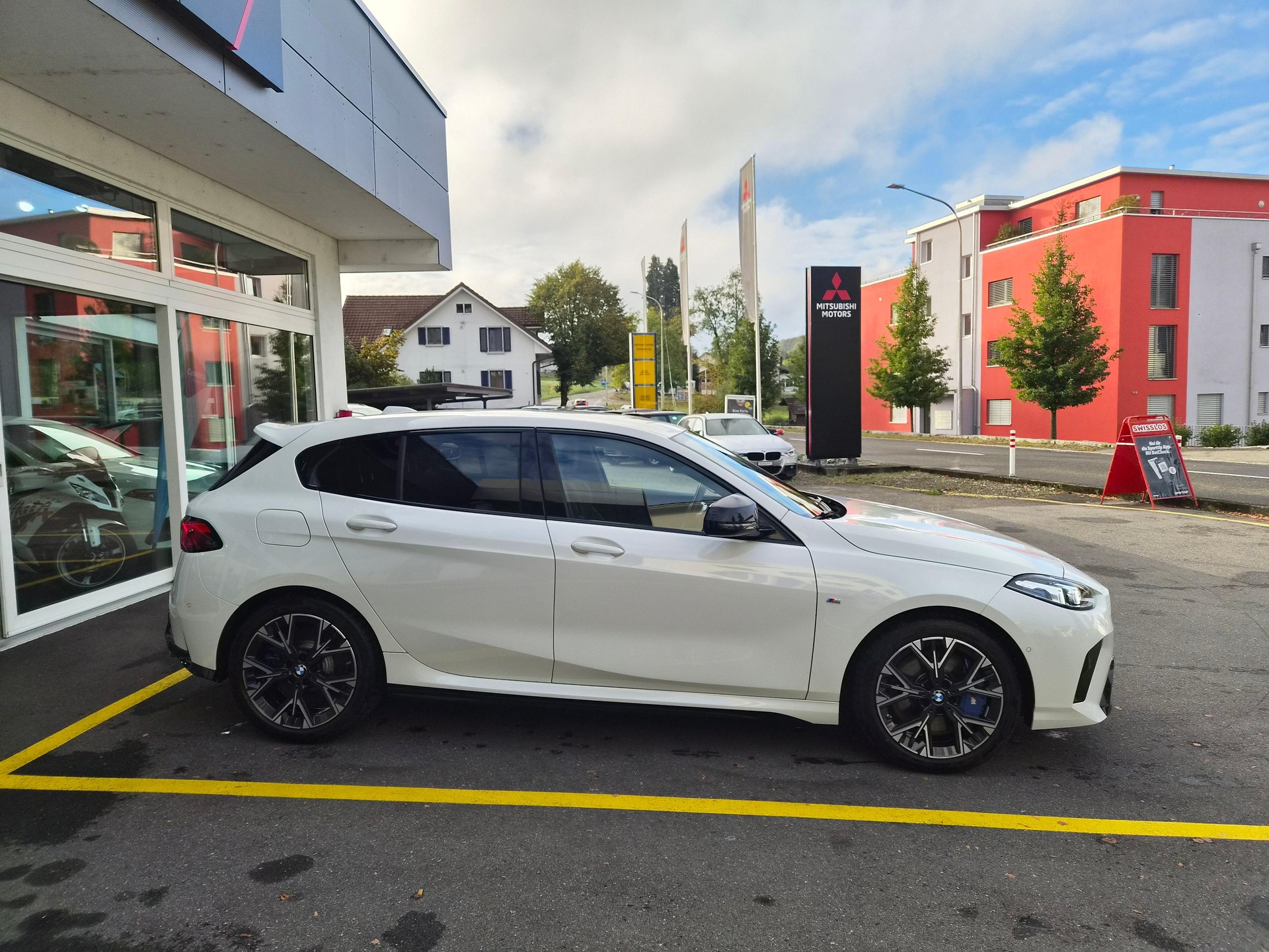 BMW 1er Reihe F70 M135i xDrive-image-4