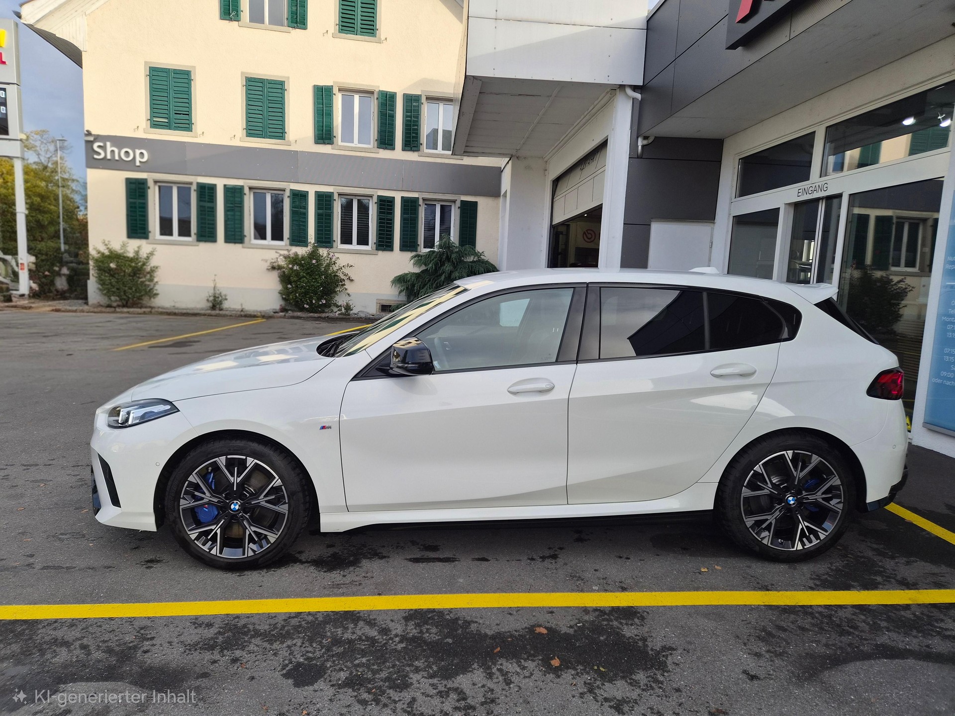 BMW 1er Reihe F70 M135i xDrive-image-2