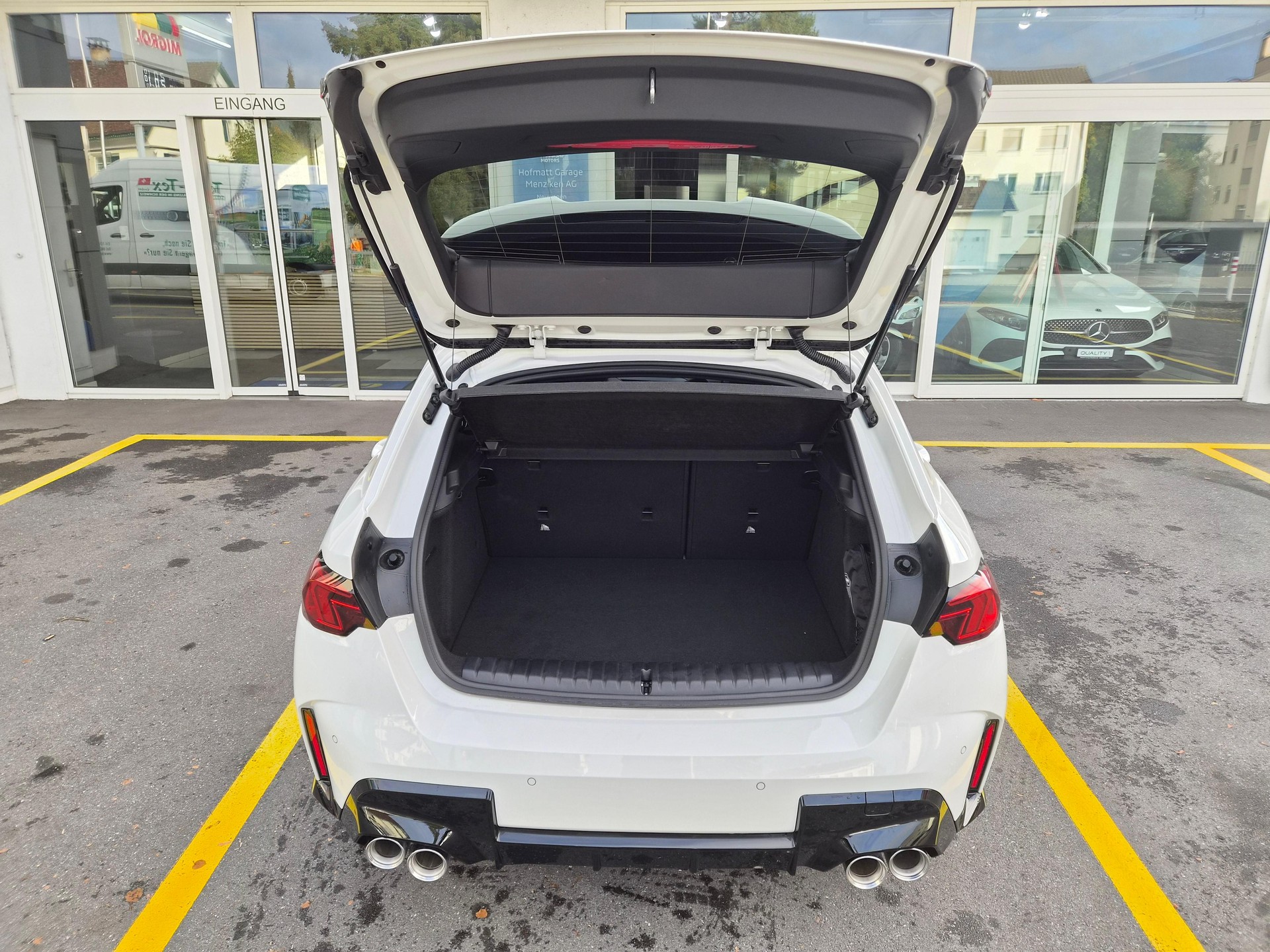 BMW 1er Reihe F70 M135i xDrive-image-7