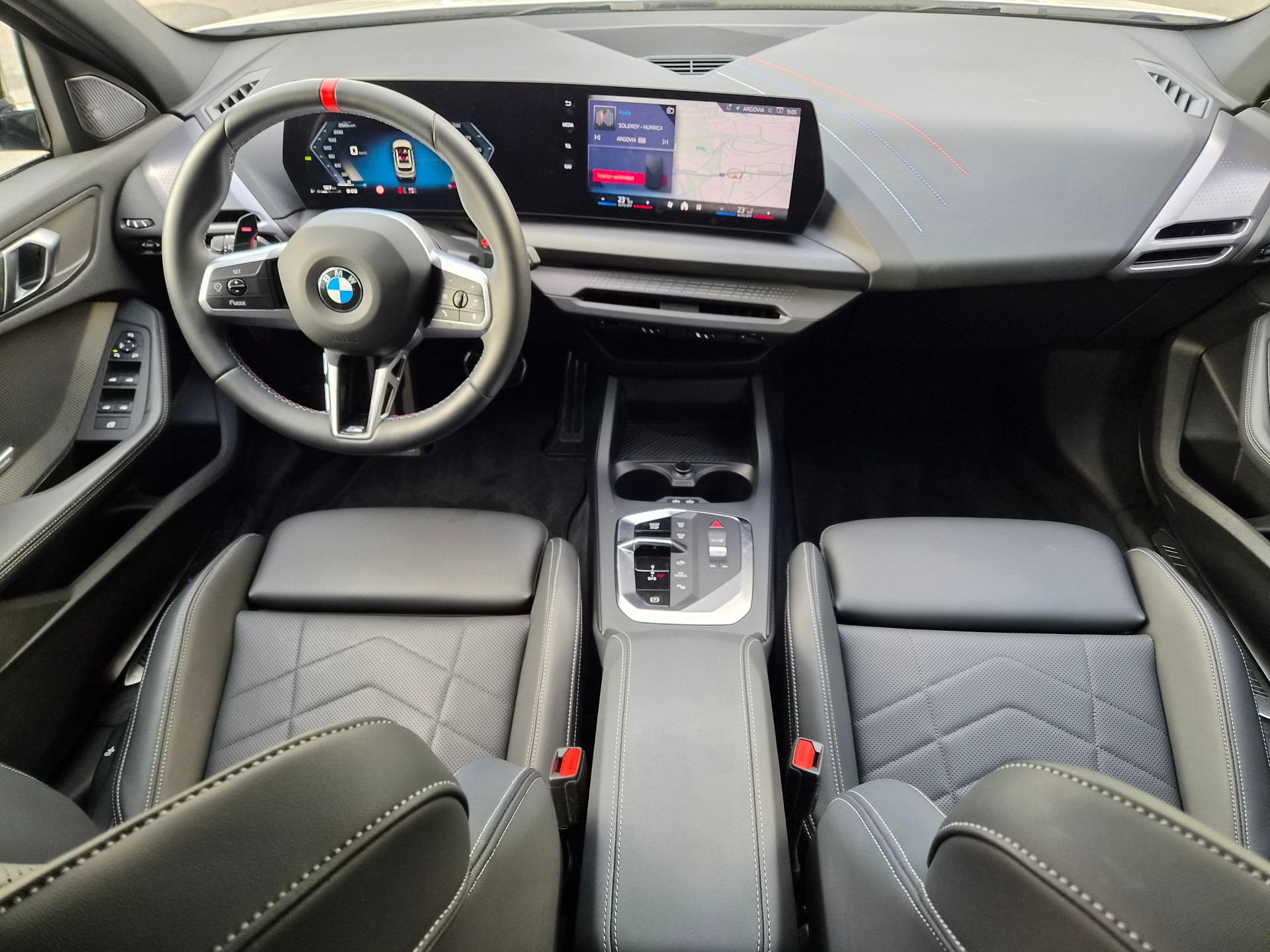 BMW 1er Reihe F70 M135i xDrive-image-10