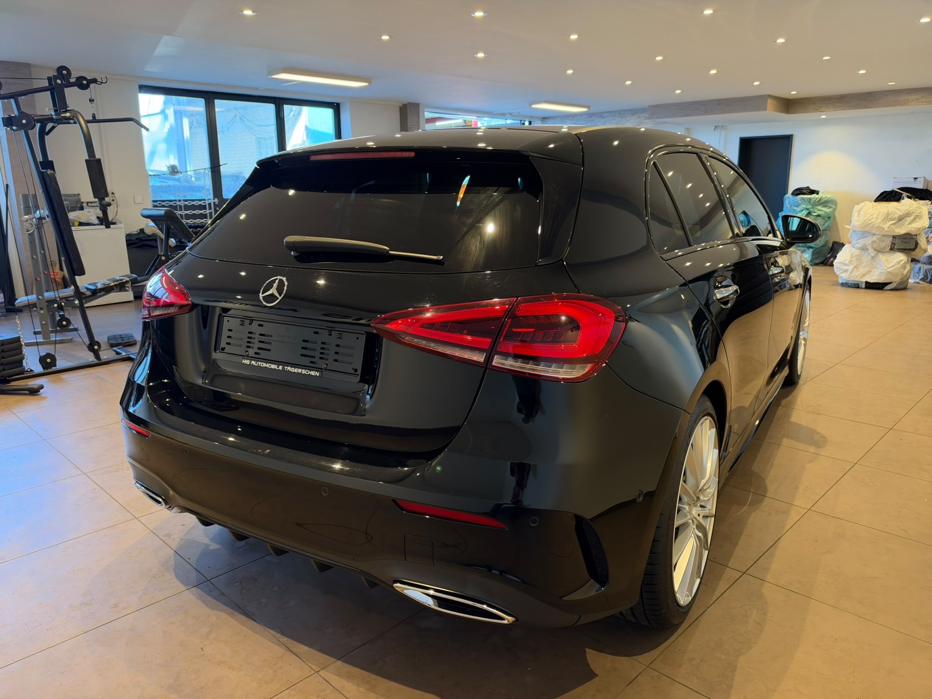 MERCEDES-BENZ A 250 AMG Line-image-14