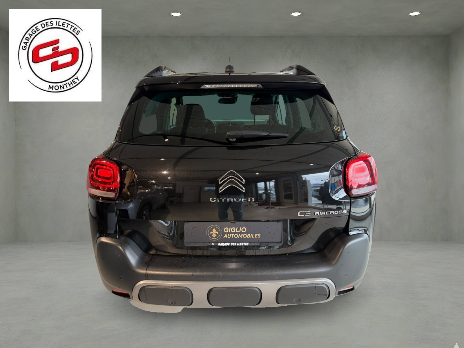 CITROEN C3 Aircross 1.2i PureTech Shine EAT-image-2