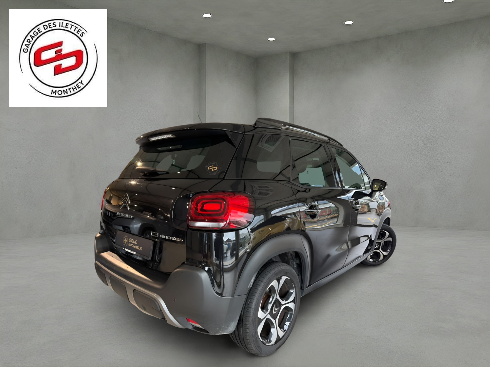 CITROEN C3 Aircross 1.2i PureTech Shine EAT-image-4