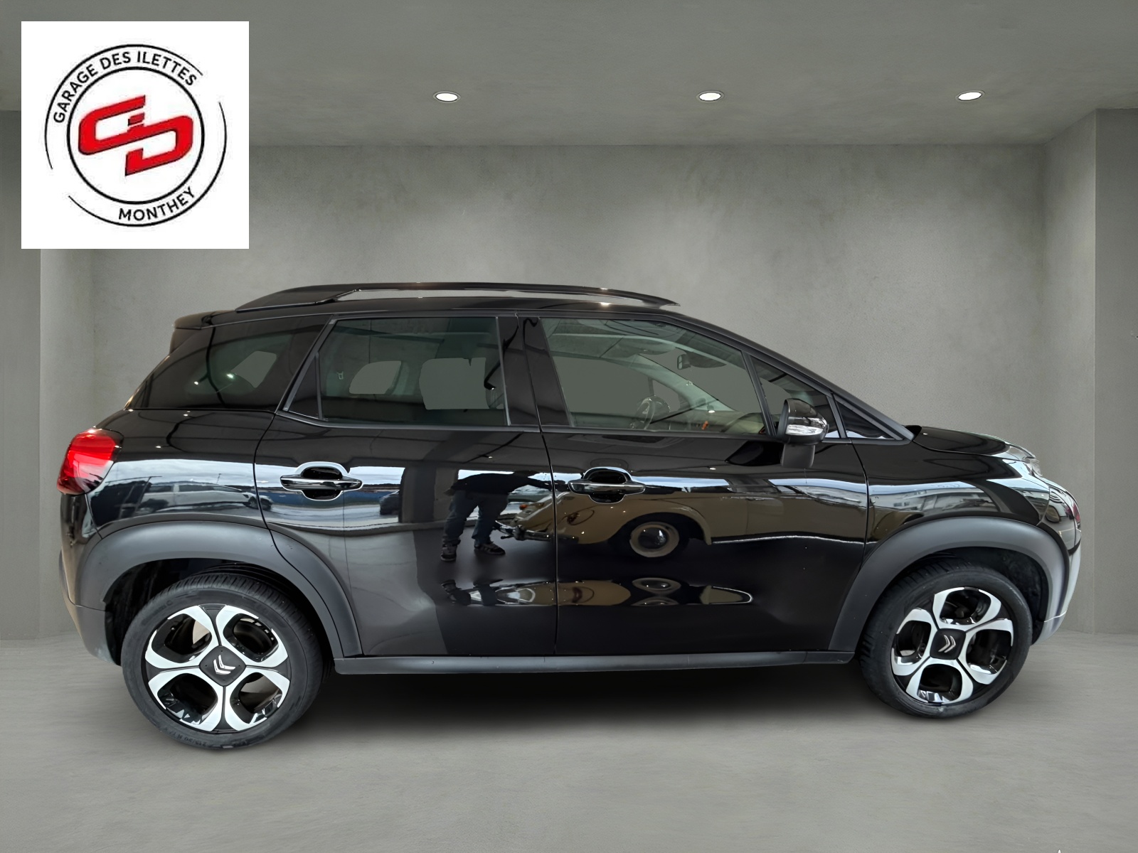 CITROEN C3 Aircross 1.2i PureTech Shine EAT-image-5
