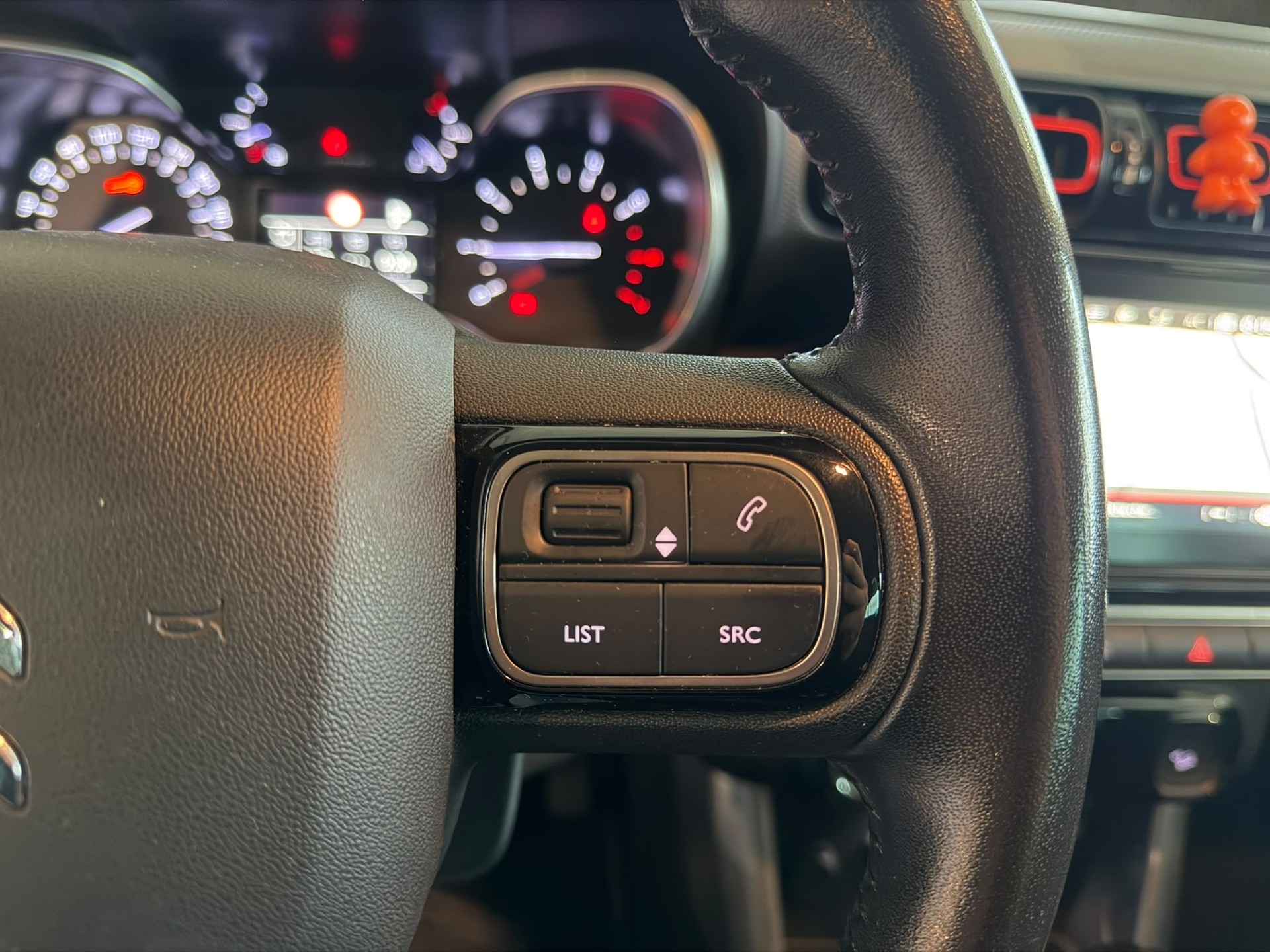 CITROEN C3 Aircross 1.2i PureTech Shine EAT-image-15