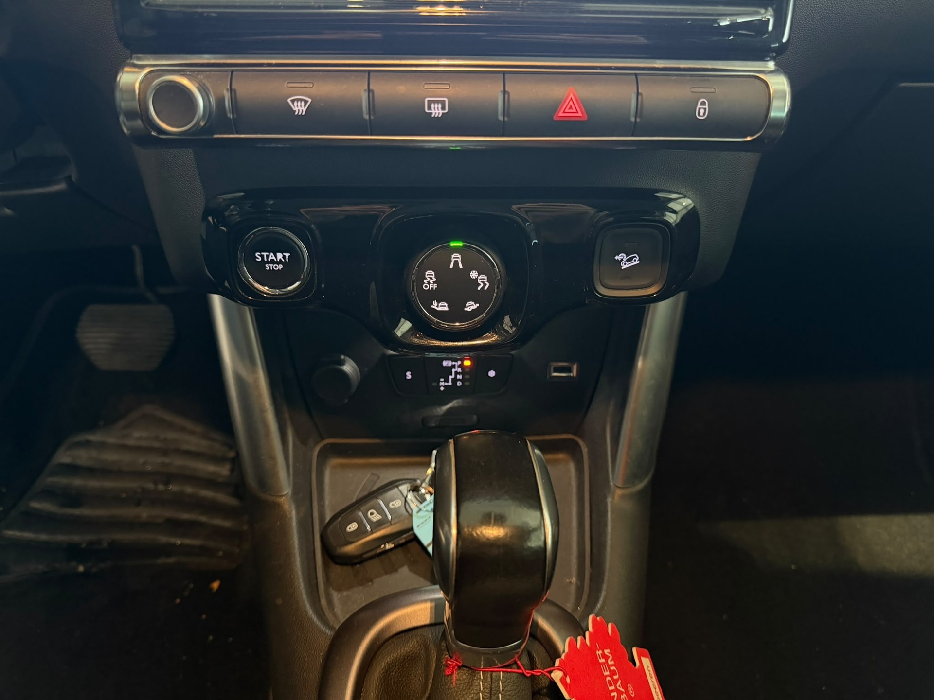 CITROEN C3 Aircross 1.2i PureTech Shine EAT-image-20
