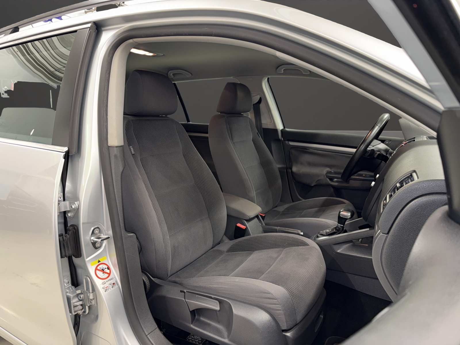 VW Golf Variant 1.4 TSI Comfortline DSG-image-7